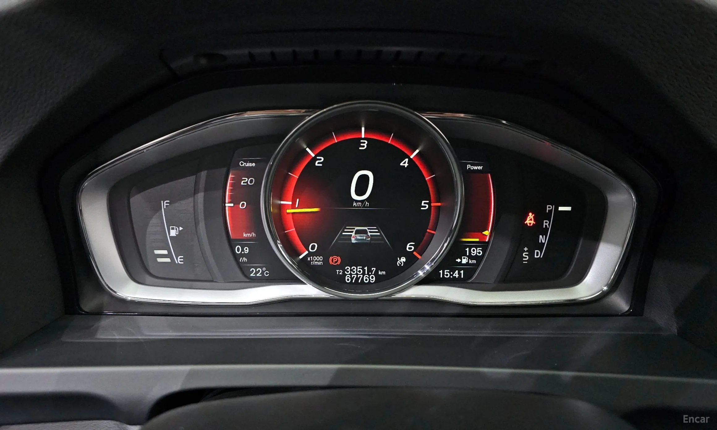Volvo S60 превью 8
