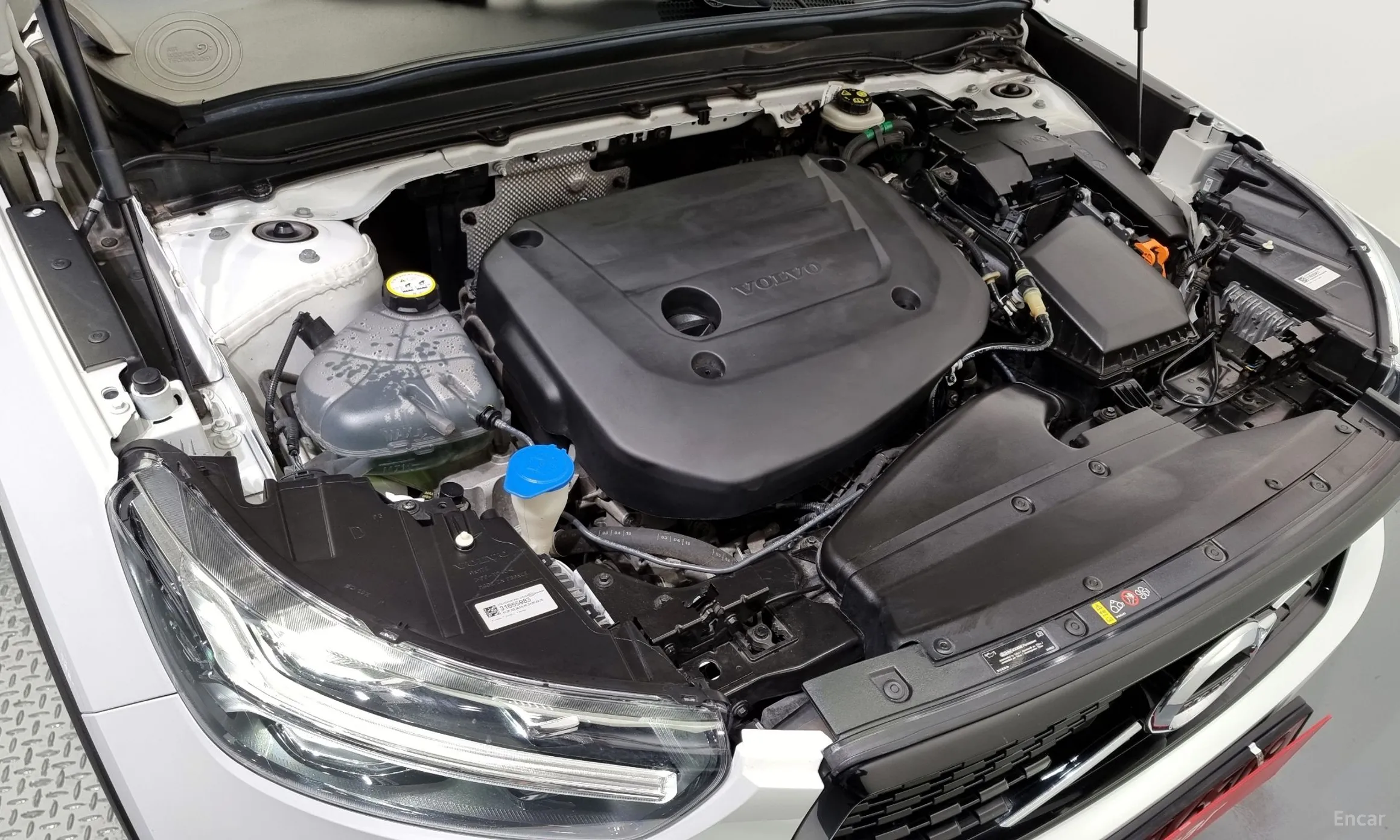 Volvo XC40 превью 6