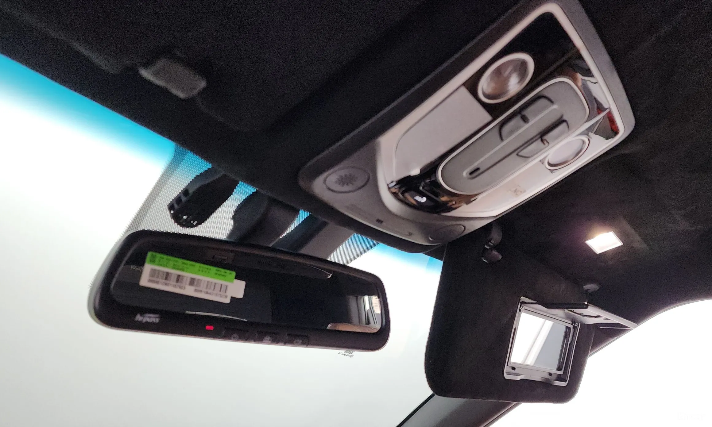 KG Mobility (SsangYong) Torres превью 18