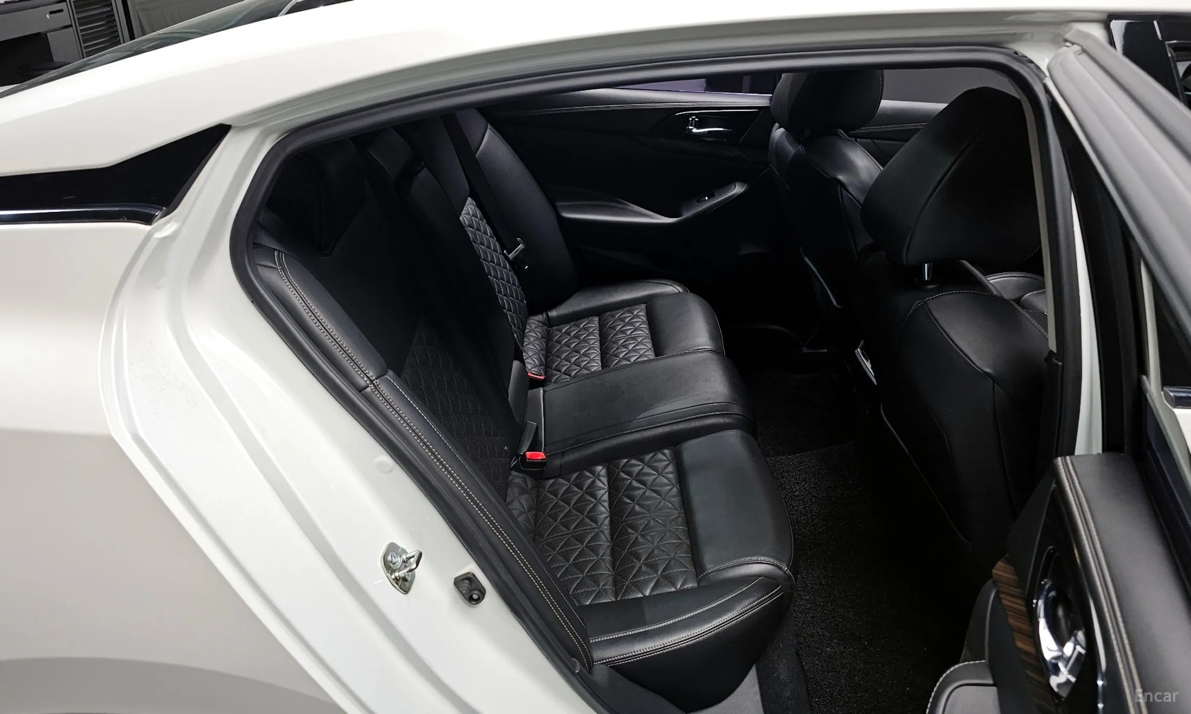 Nissan Maxima (A36) превью 11