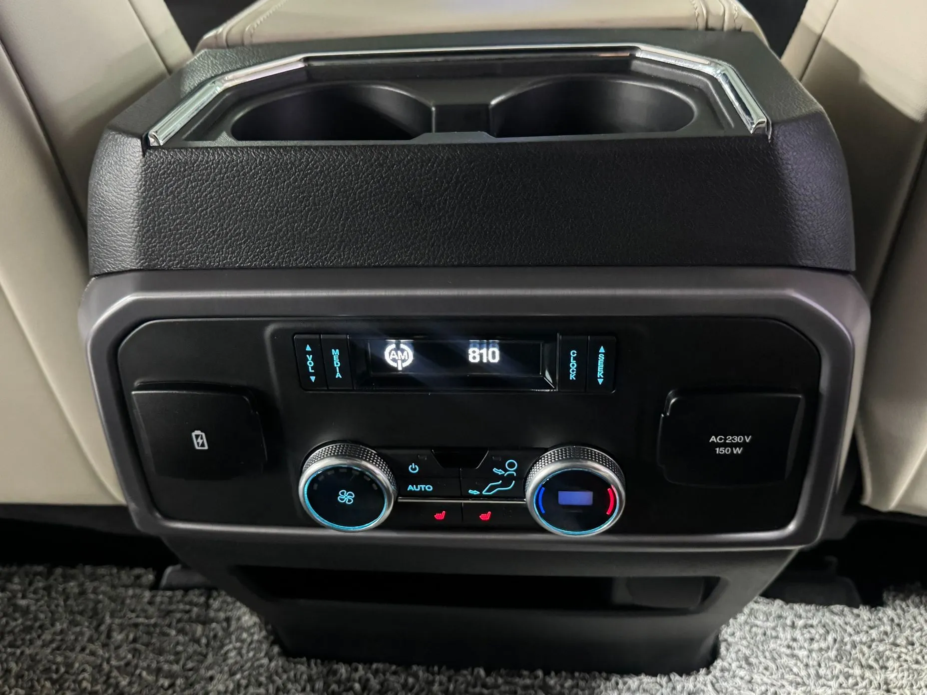 Ford Expedition превью 14