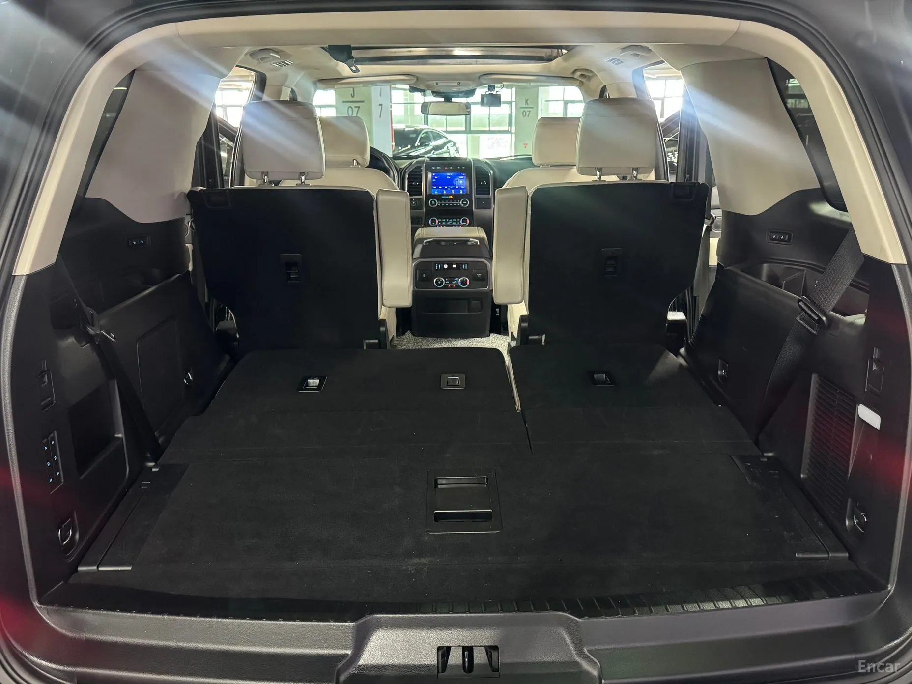 Ford Expedition превью 16
