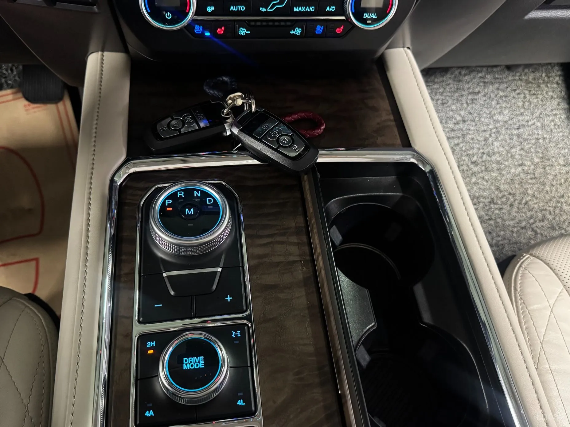 Ford Expedition превью 9