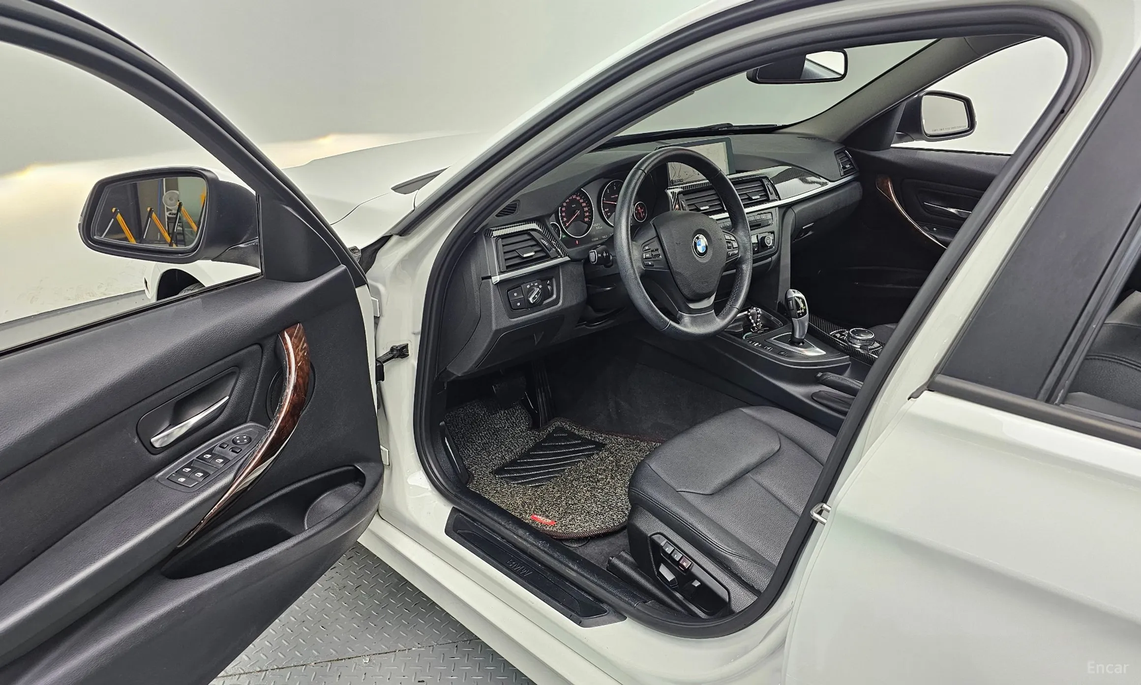BMW 3 Series (F30) превью 11