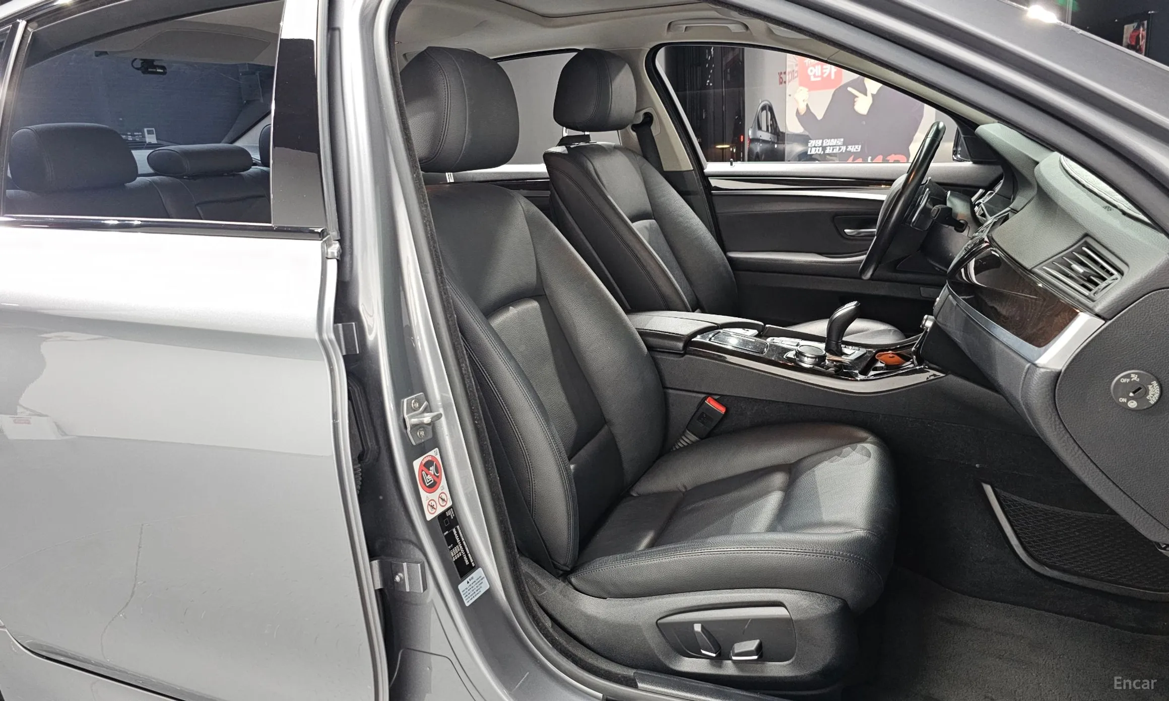BMW 5 Series (F10) превью 10