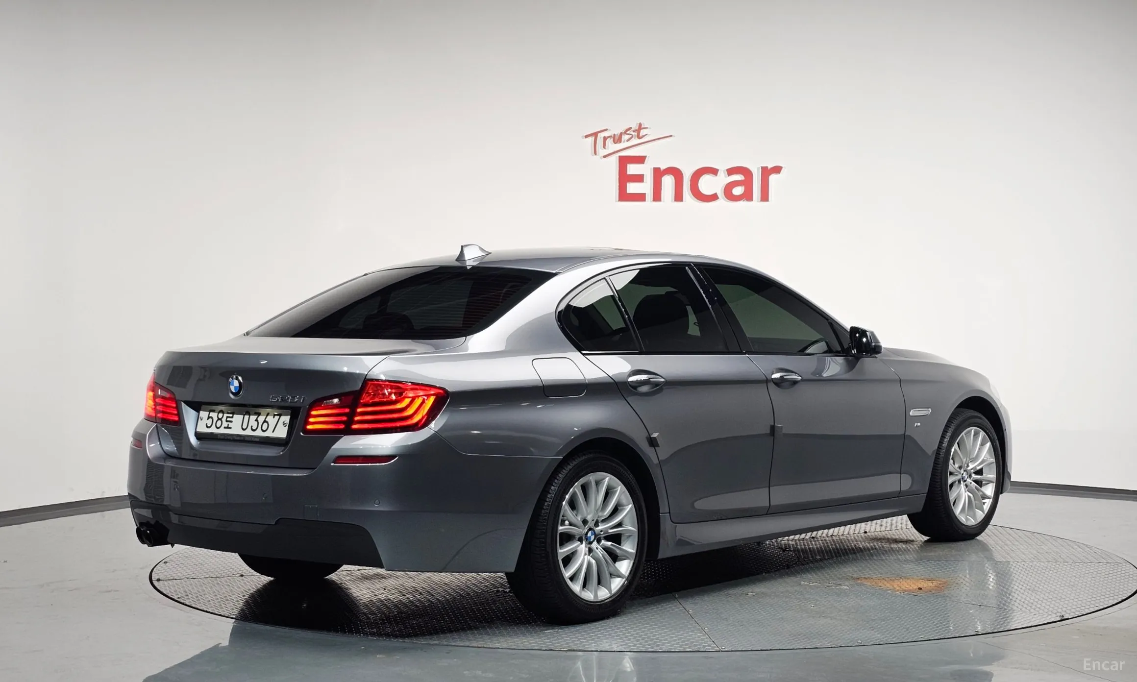 BMW 5 Series (F10) превью 2