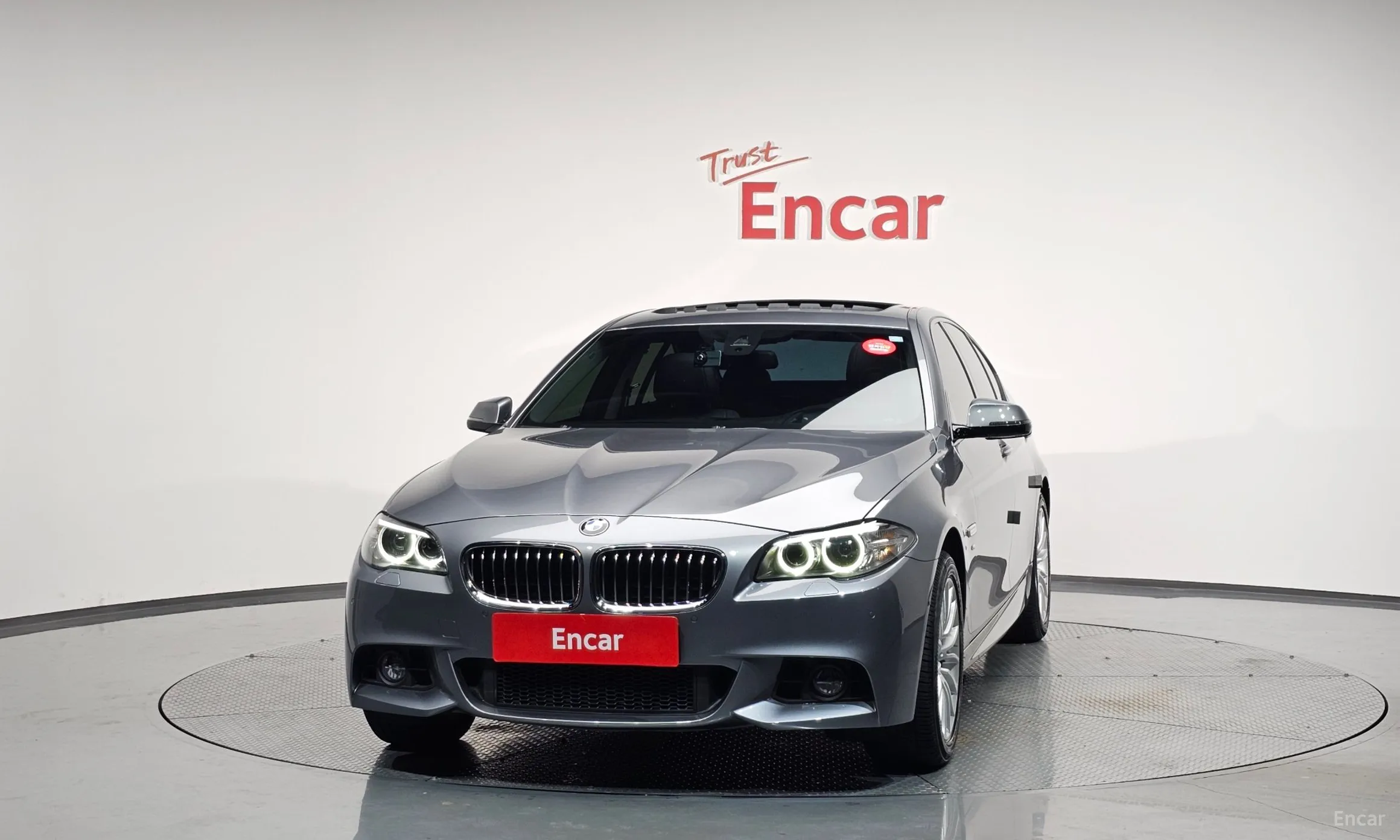 BMW 5 Series (F10) превью 3