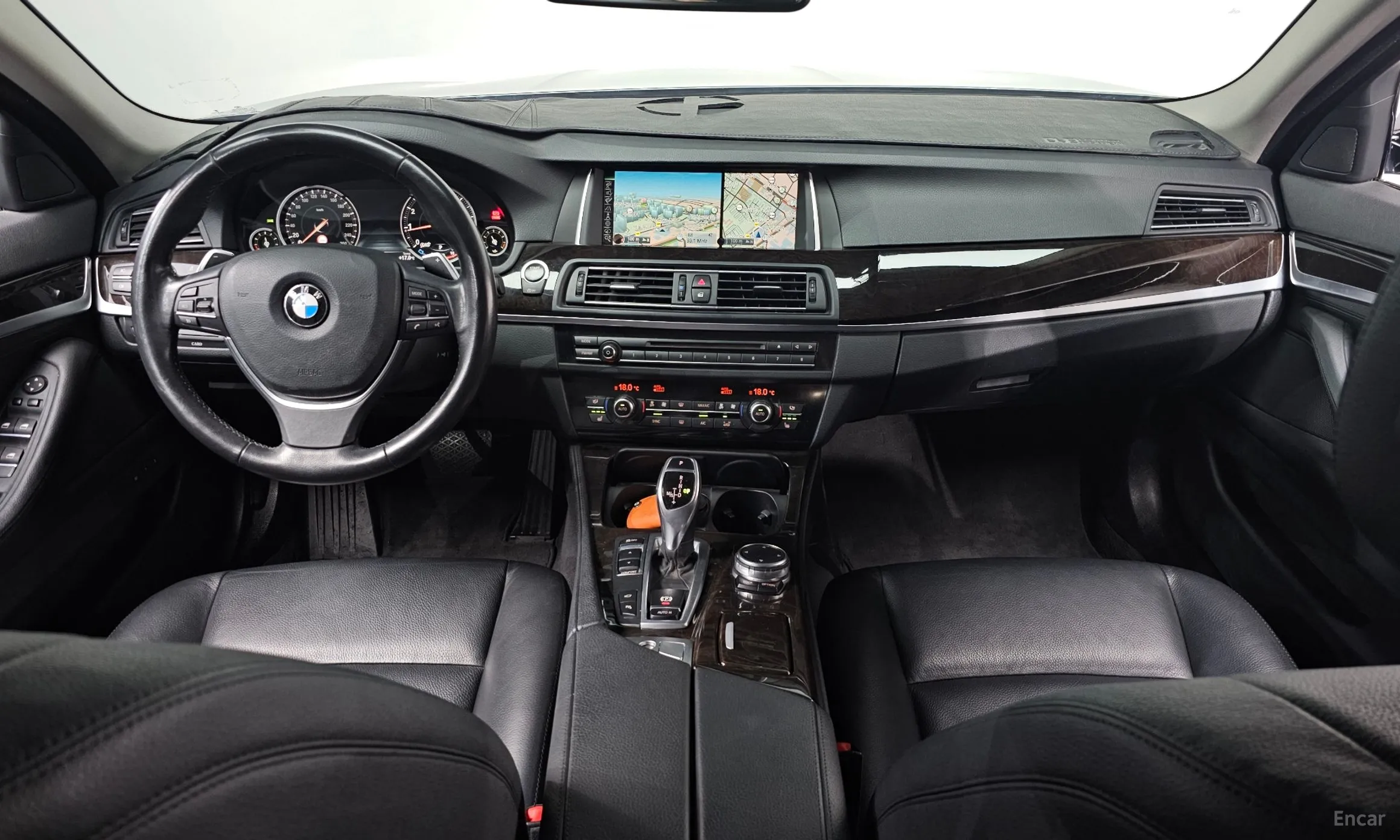 BMW 5 Series (F10) превью 7