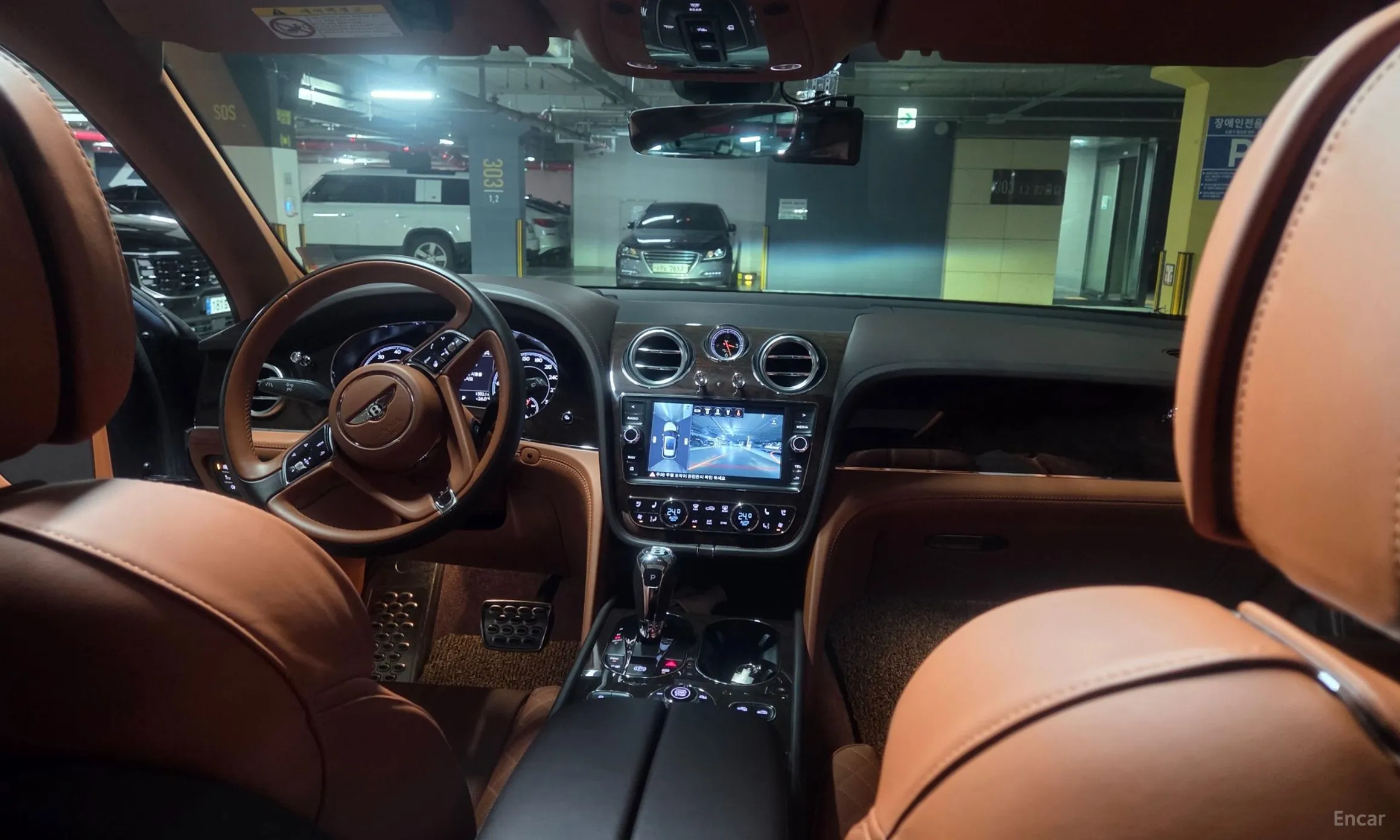 Bentley Bentayga превью 11