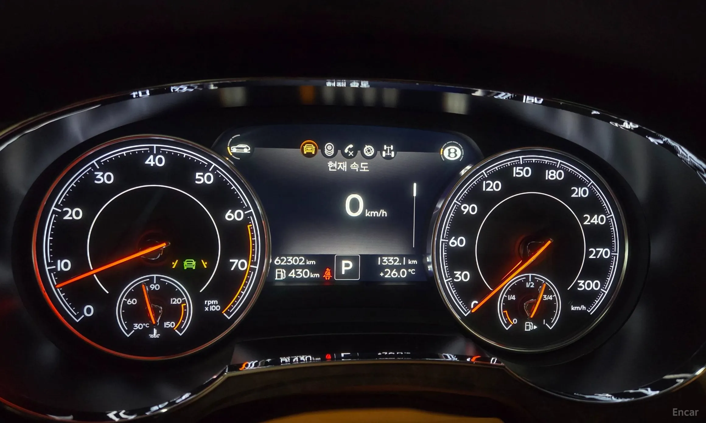 Bentley Bentayga превью 14
