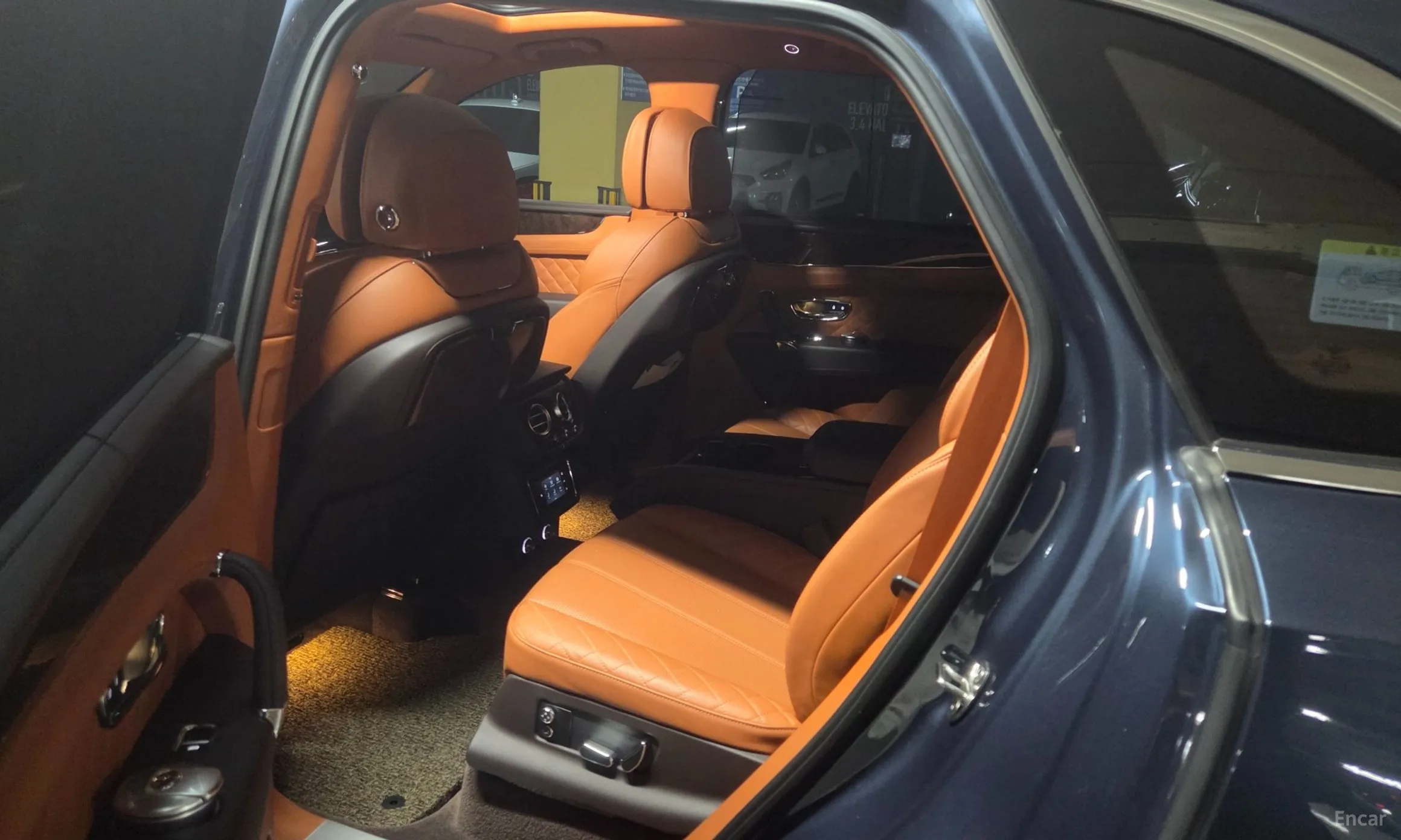Bentley Bentayga превью 15