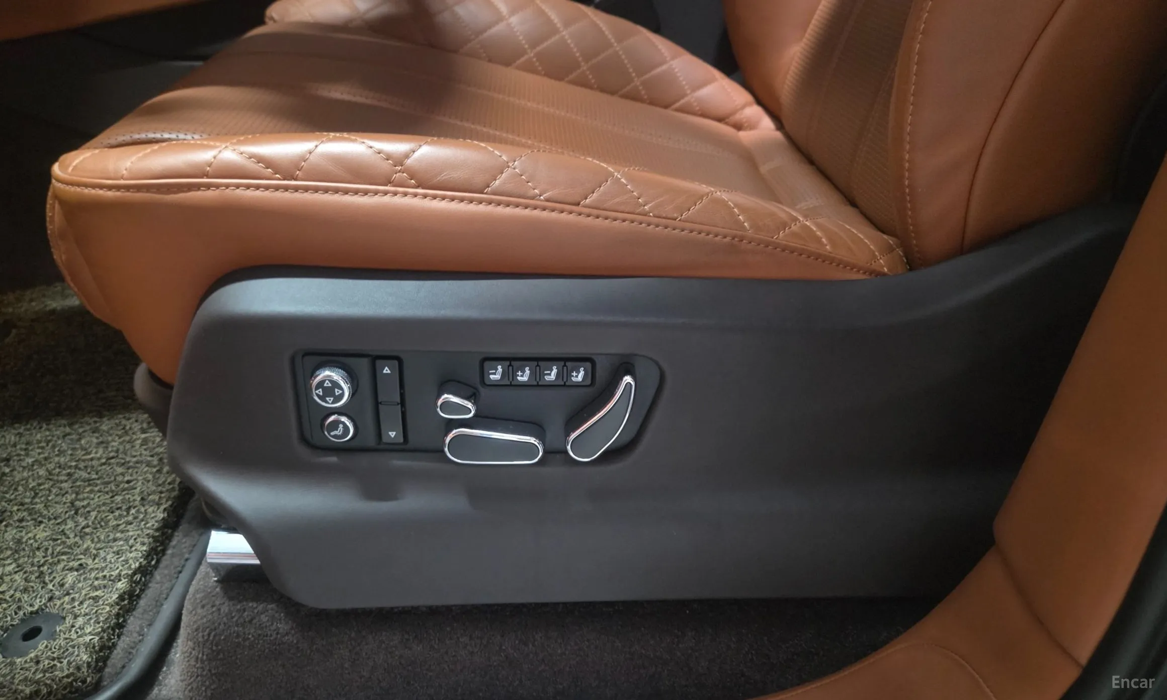 Bentley Bentayga превью 17