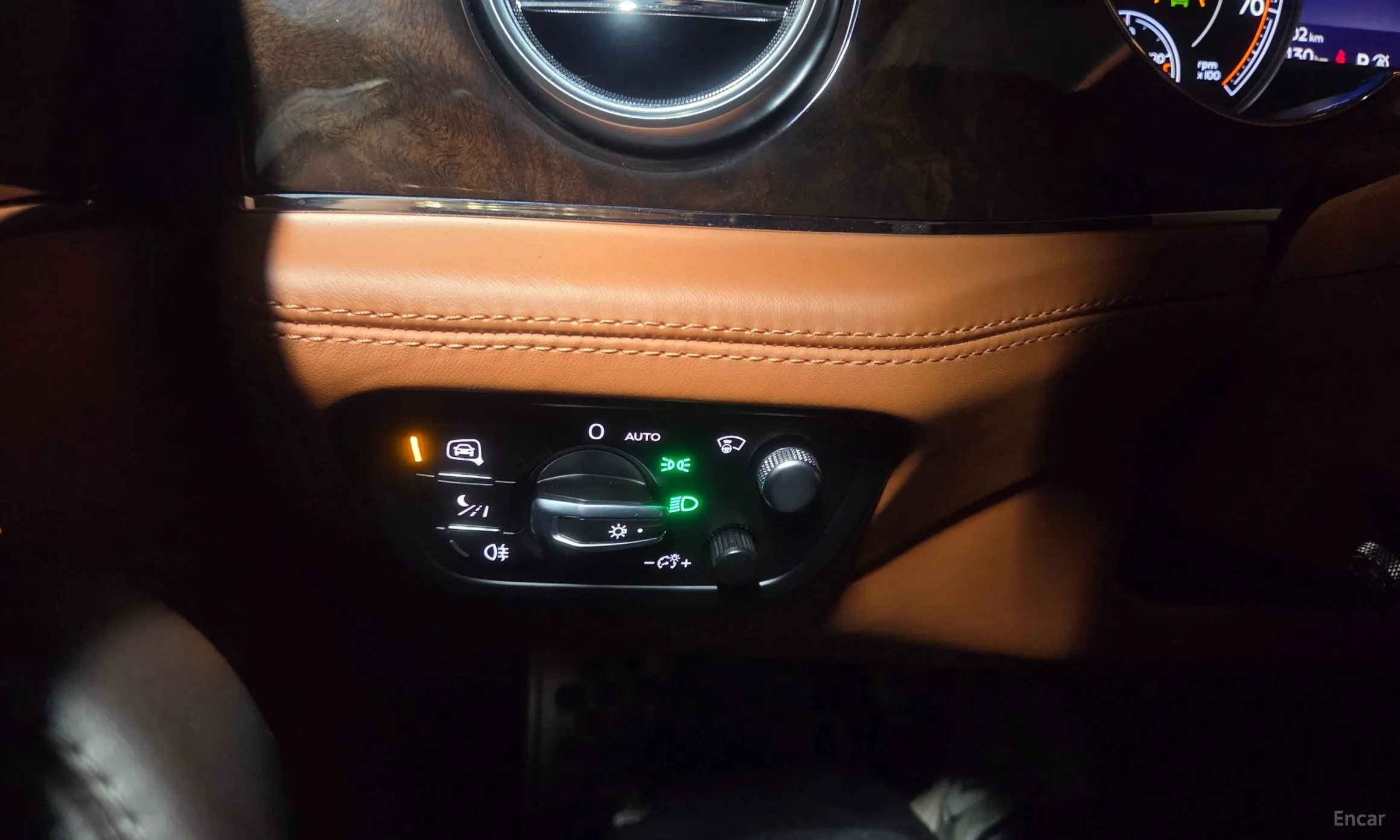 Bentley Bentayga превью 18