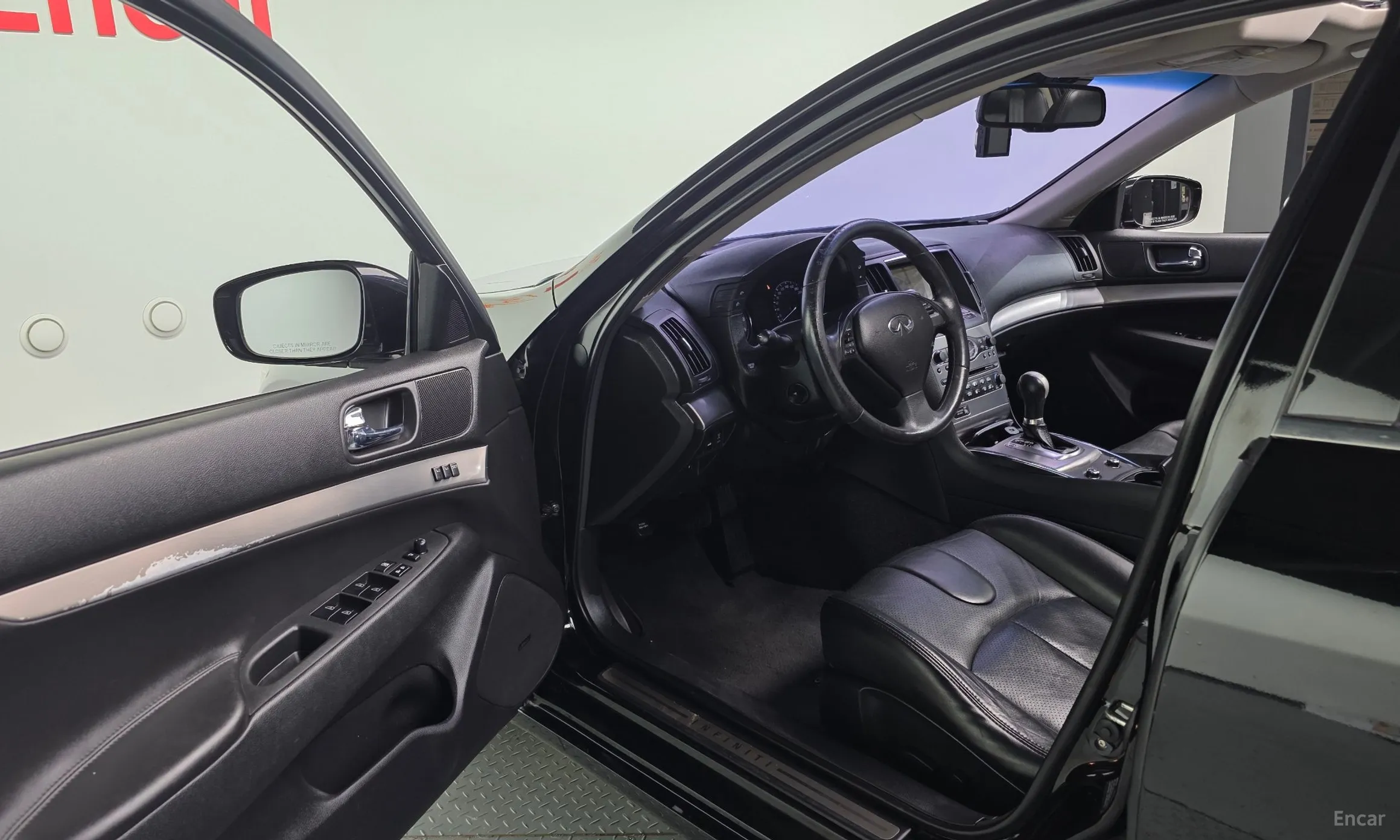 Infiniti G25 превью 10