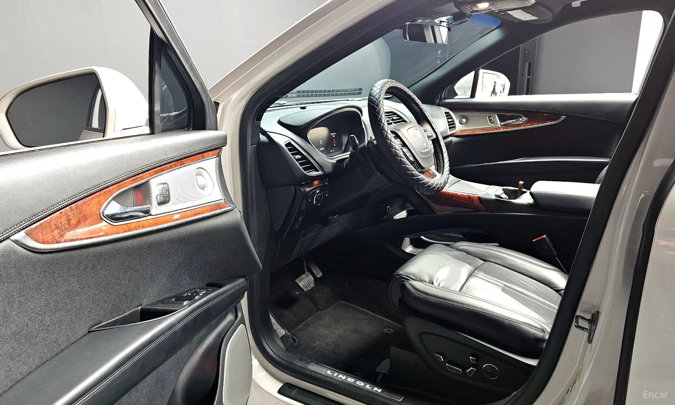 Lincoln Nautilus Gen 1 превью 12