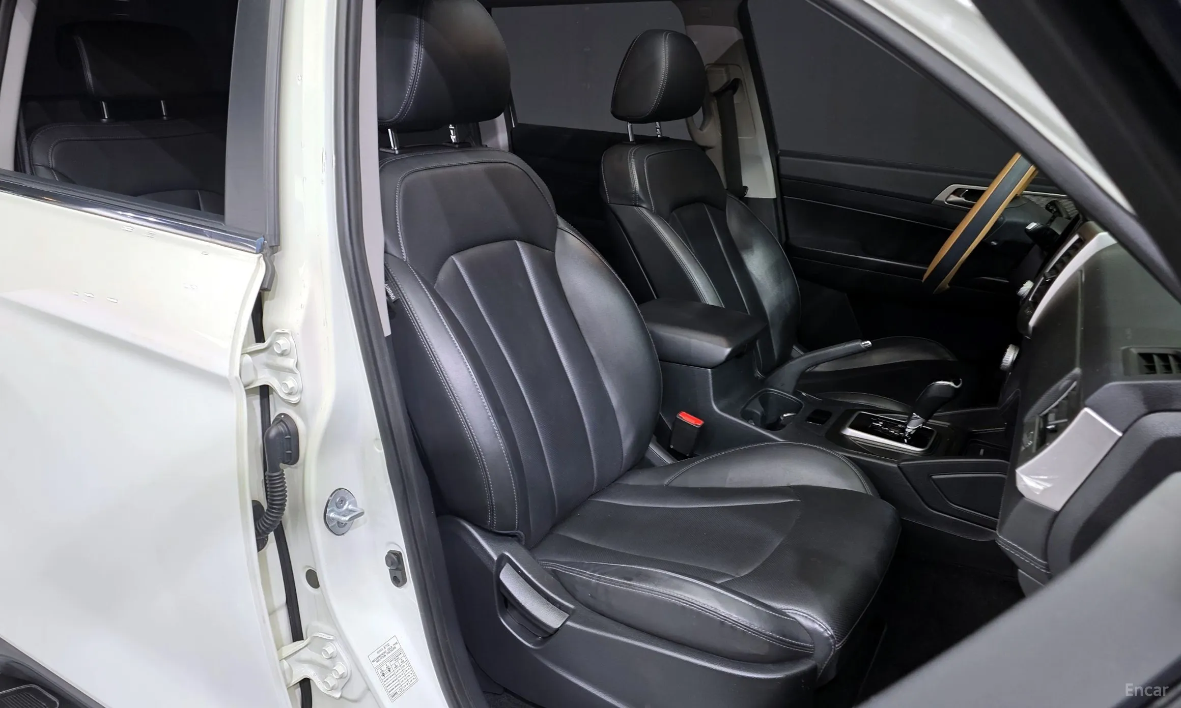 KG Mobility (SsangYong) Rexton Sports превью 12