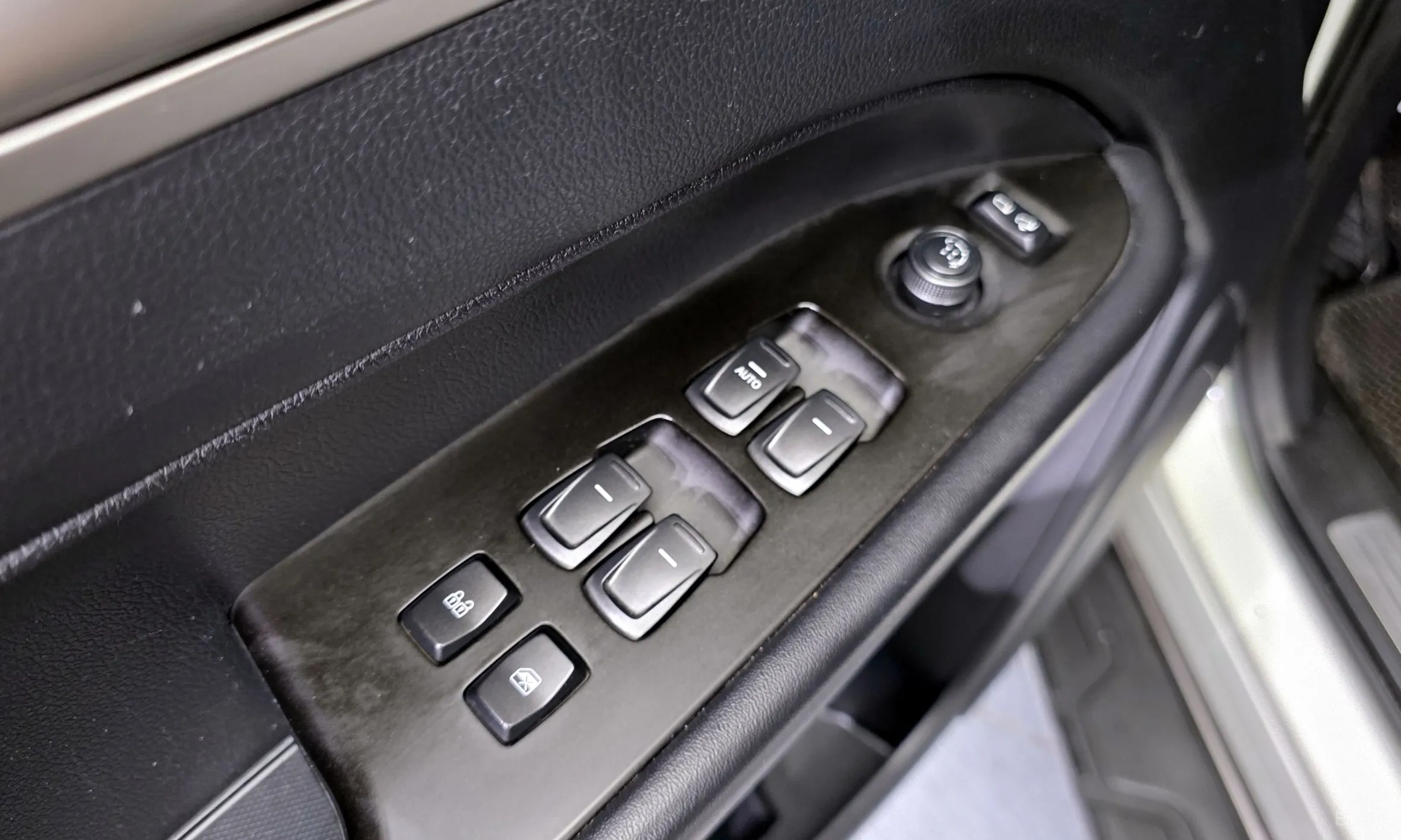 KG Mobility (SsangYong) Rexton Sports превью 14
