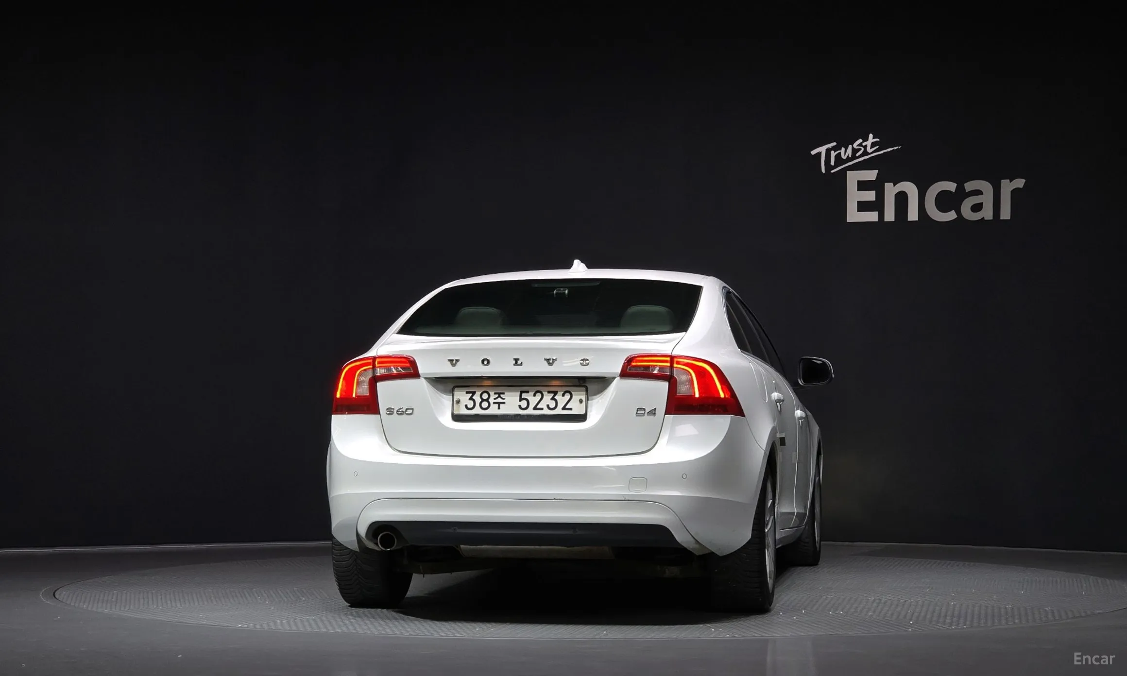 Volvo S60 превью 4