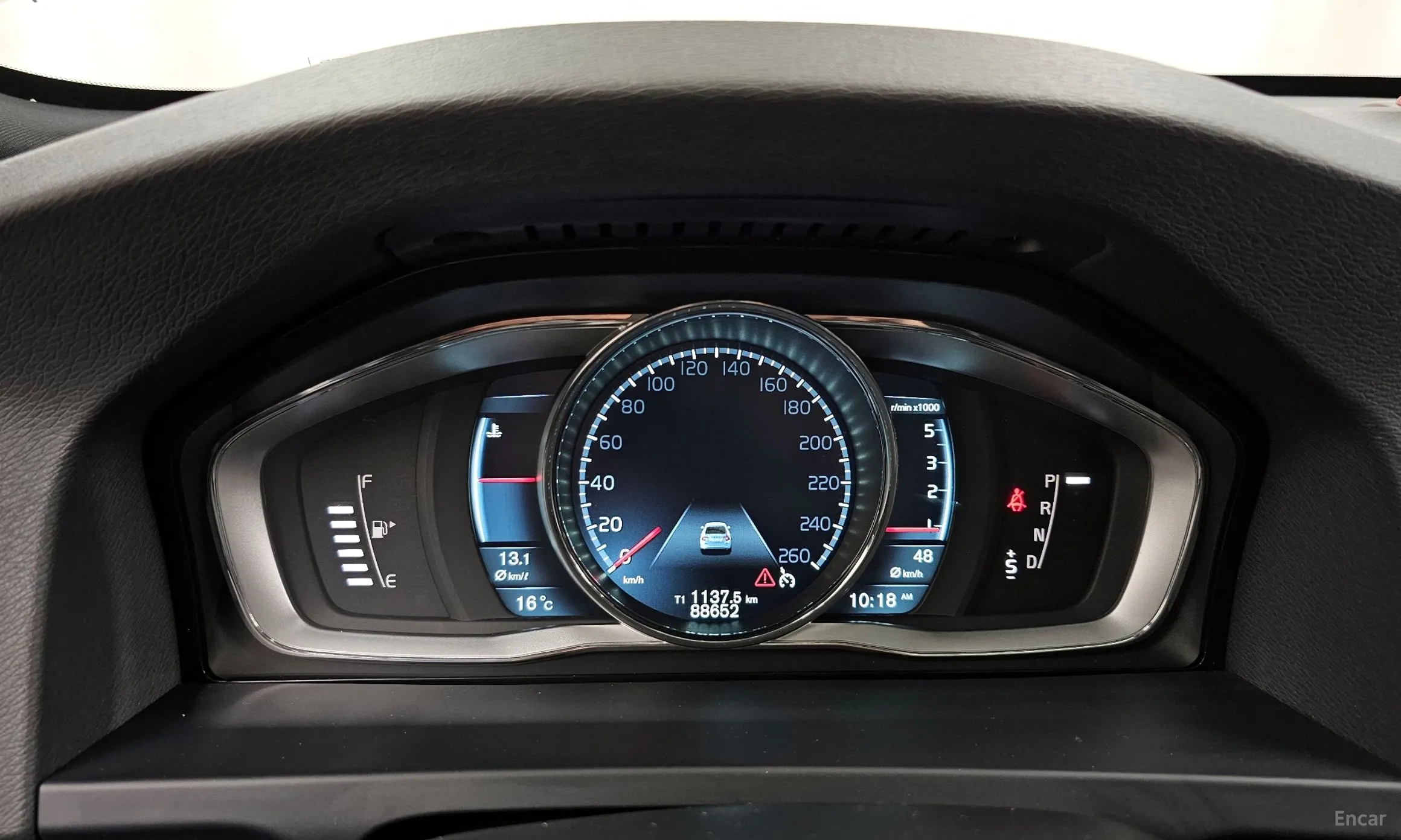 Volvo S60 превью 8