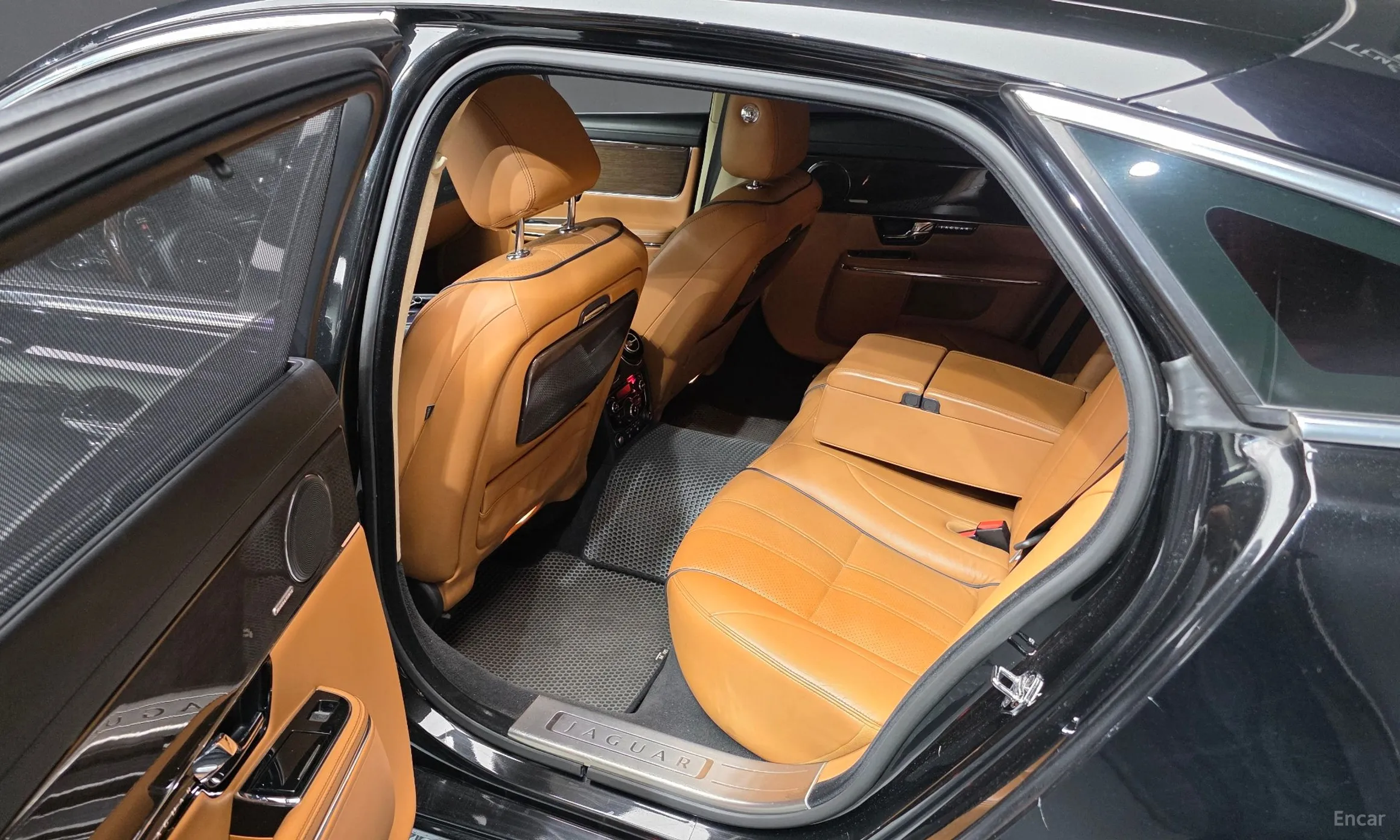 Jaguar All New XJ превью 11