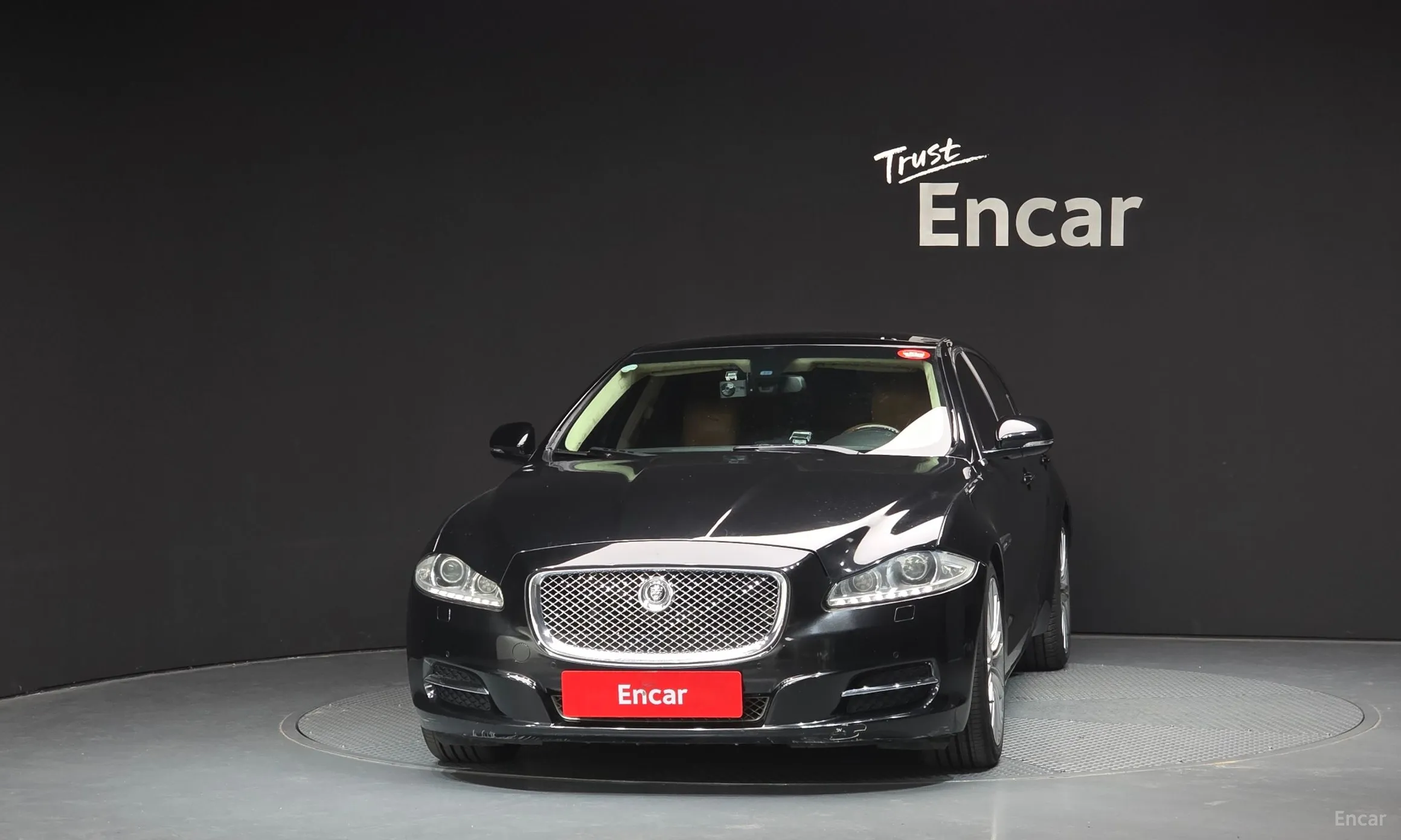 Jaguar All New XJ превью 3