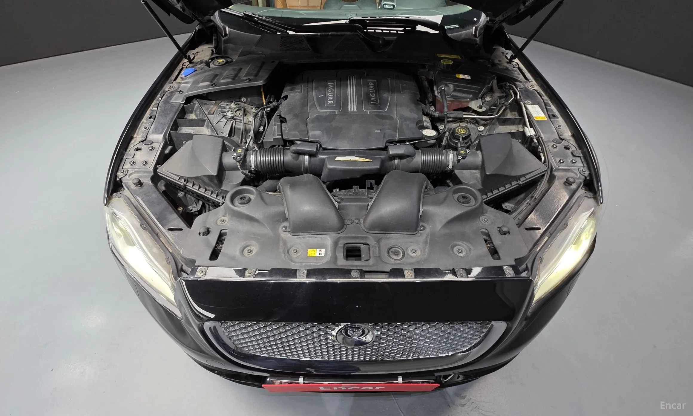 Jaguar All New XJ превью 6