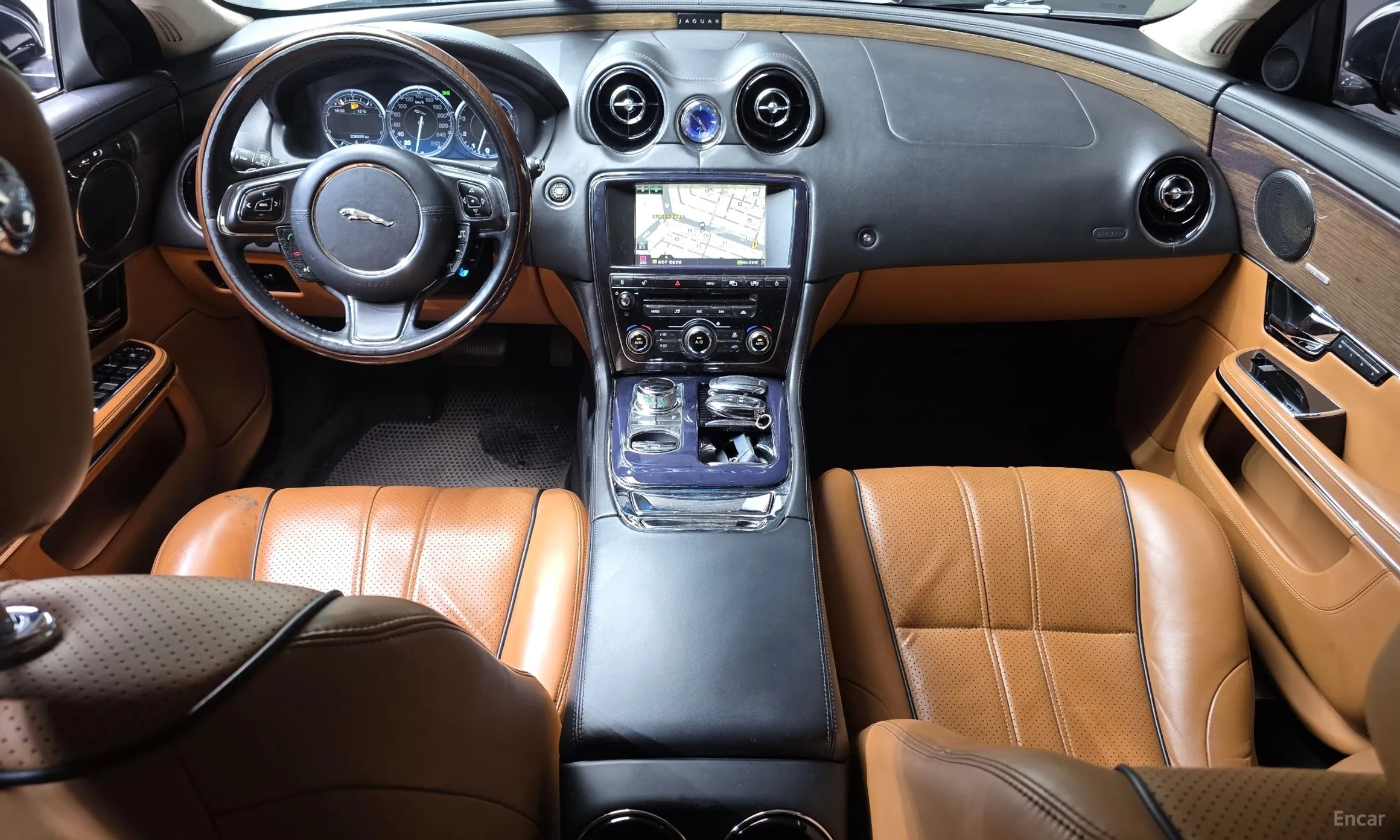 Jaguar All New XJ превью 7