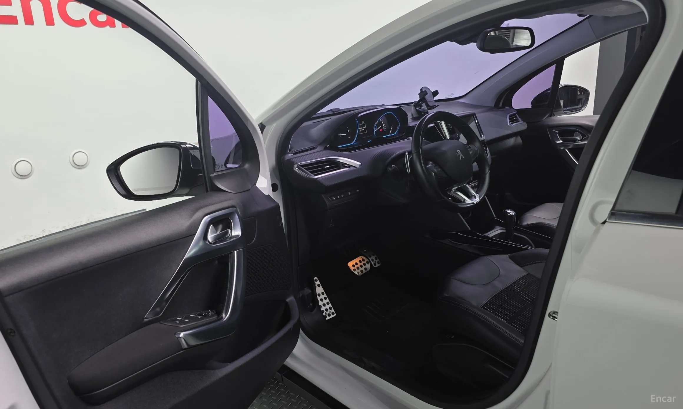 Peugeot 2008. превью 10