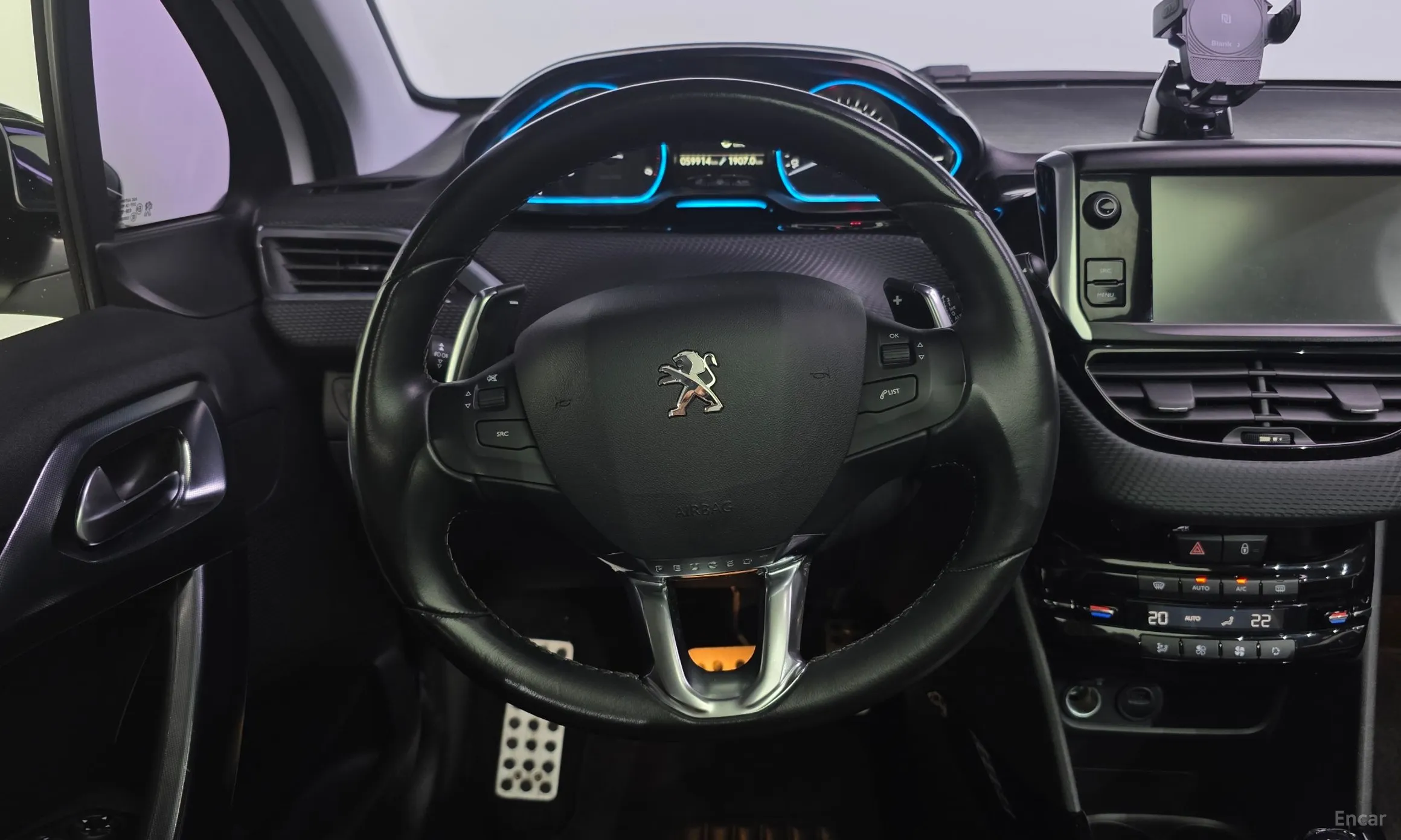Peugeot 2008. превью 13