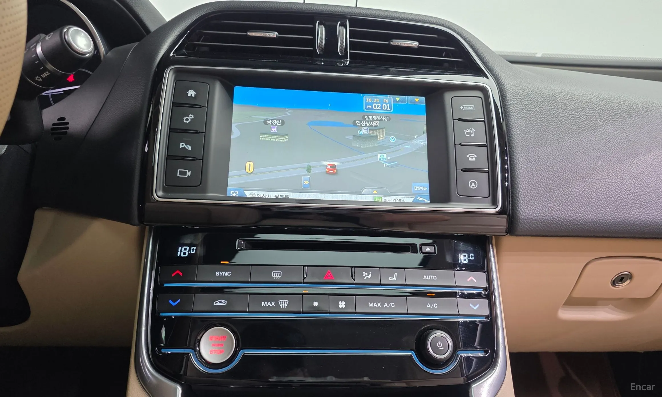 Jaguar XE превью 15