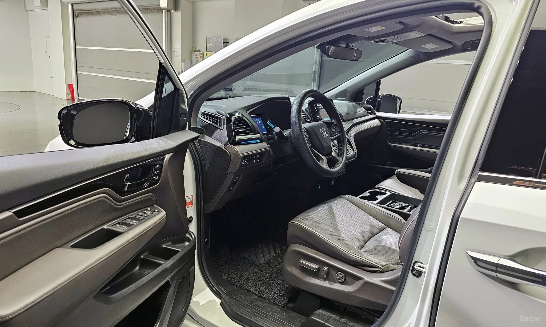 Honda Odyssey превью 10
