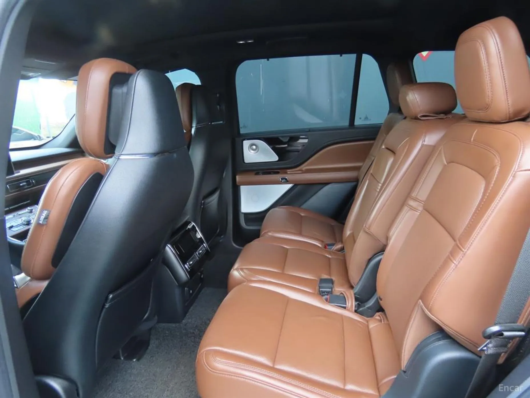 Lincoln Aviator 2nd Generation превью 11
