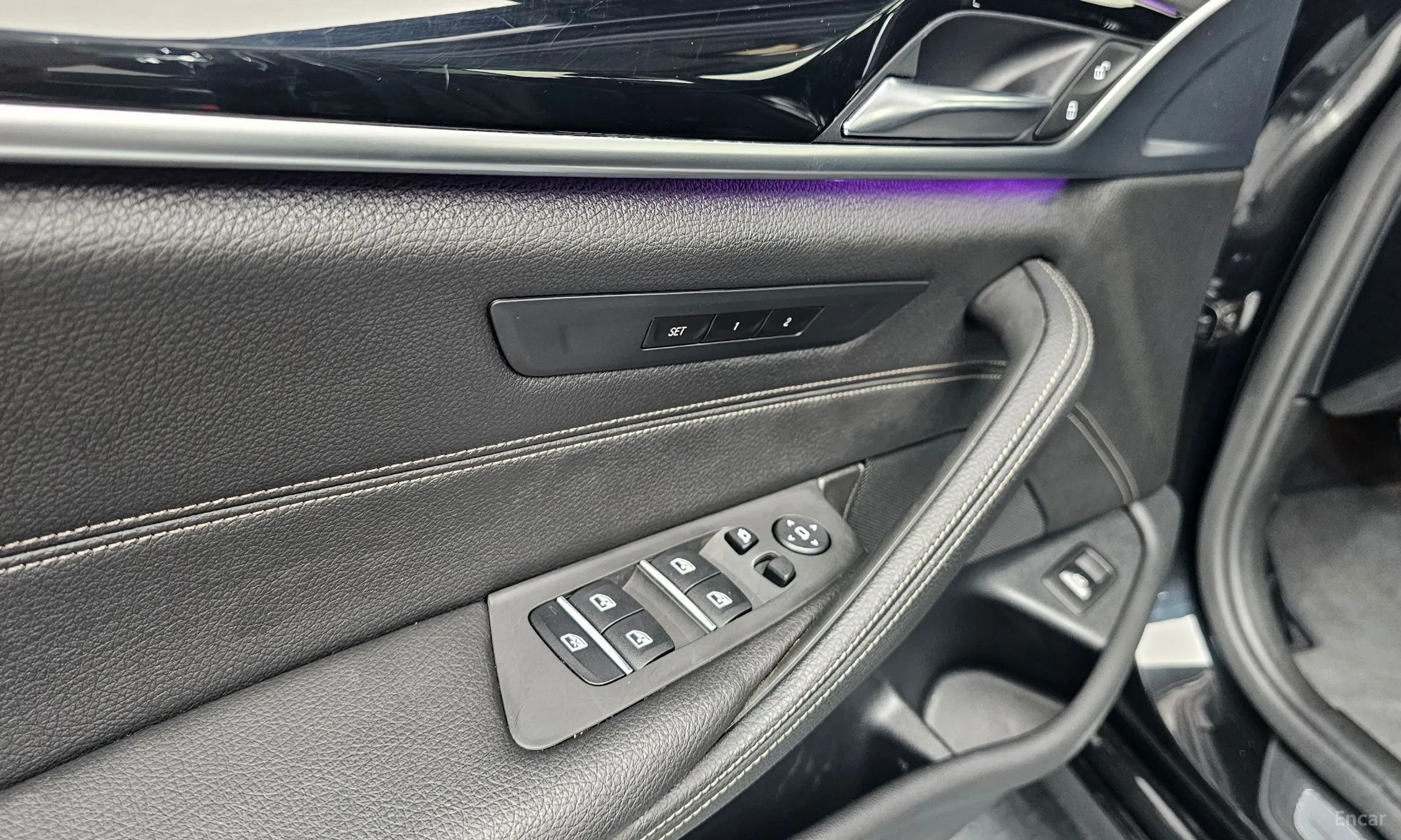 BMW 5 Series (G30) превью 13