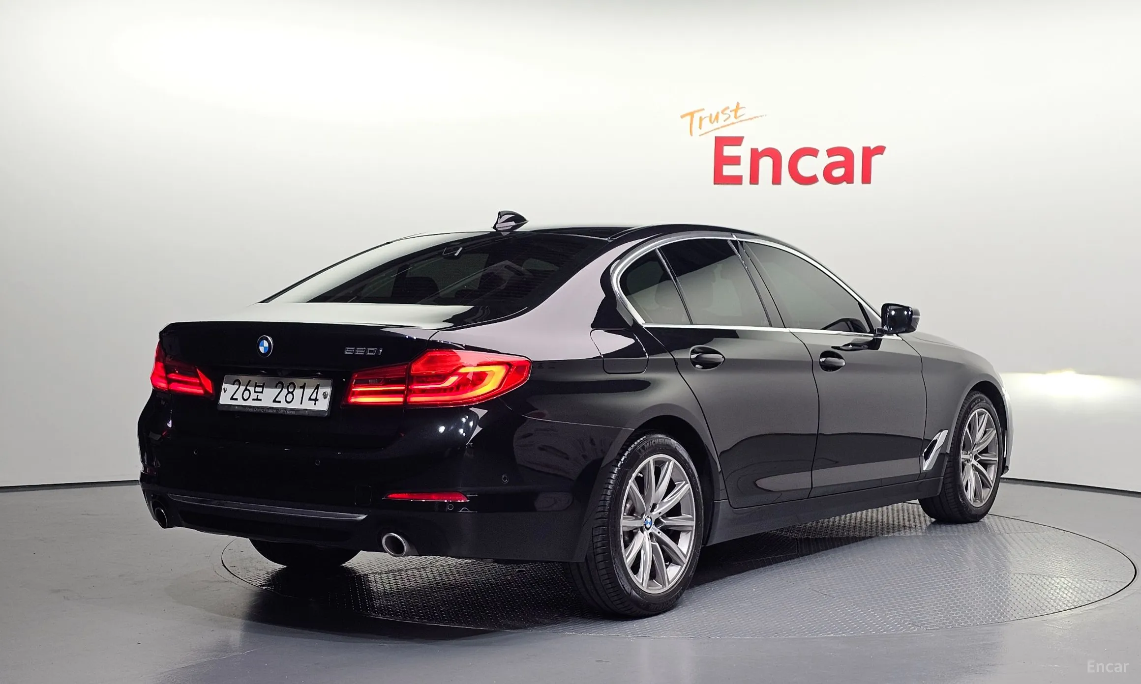 BMW 5 Series (G30) превью 2