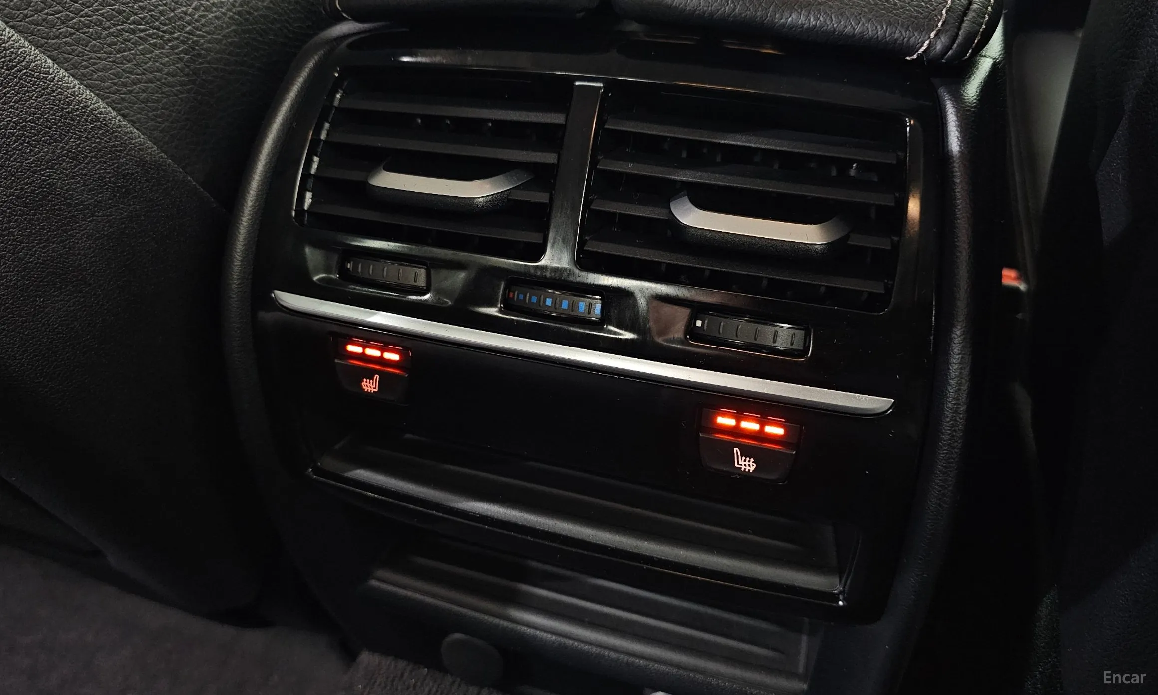 BMW 5 Series (G30) превью 19