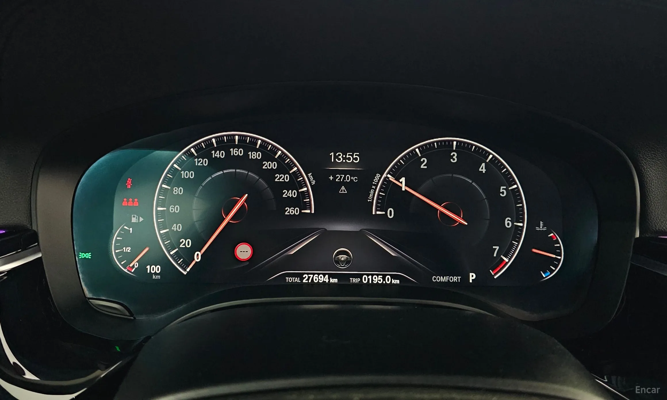 BMW 5 Series (G30) превью 8