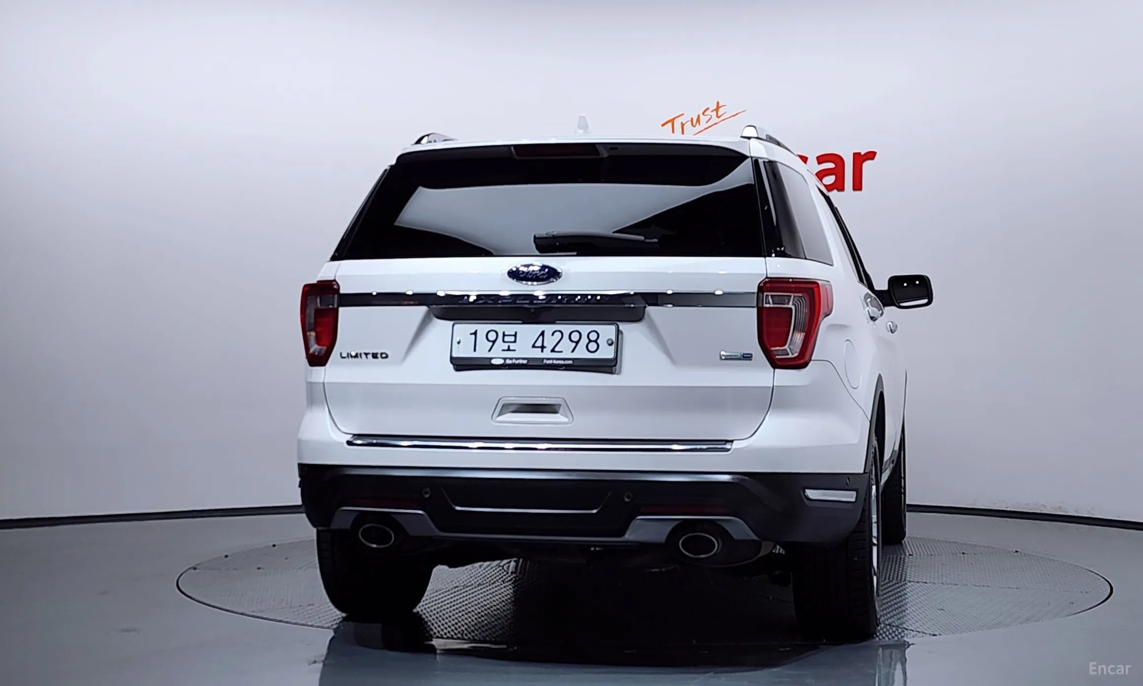 Ford Explorer превью 4