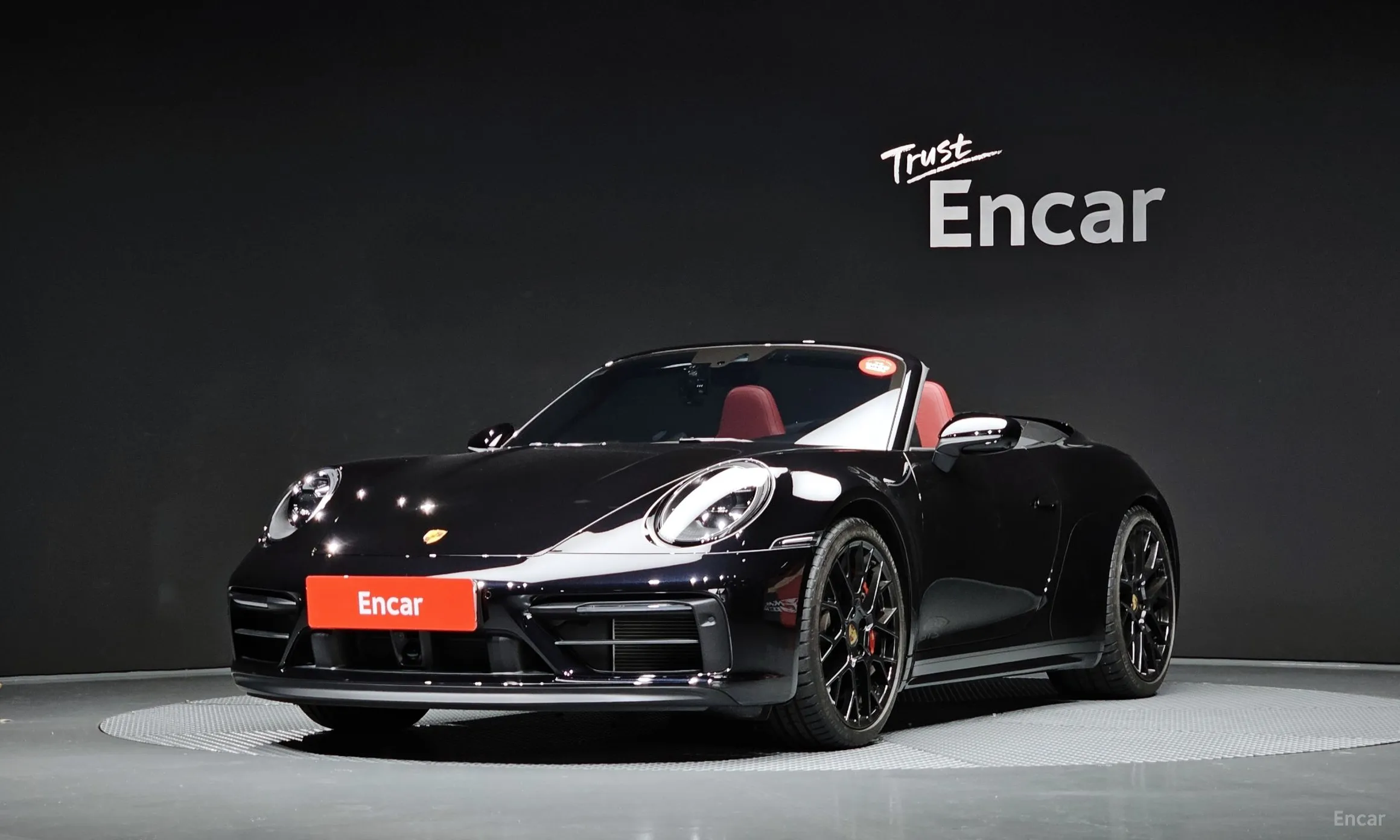 911 (992)