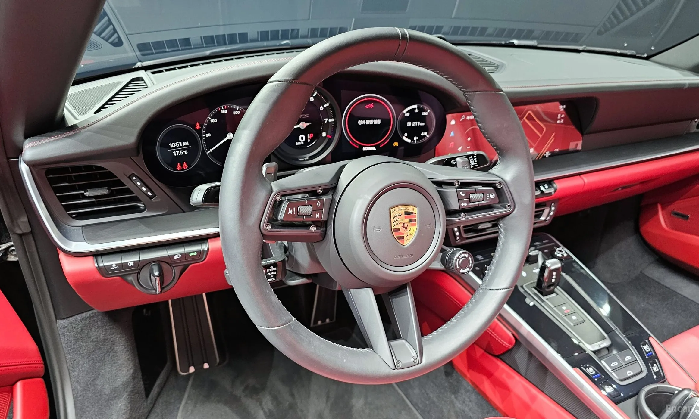Porsche 911 (992) превью 13