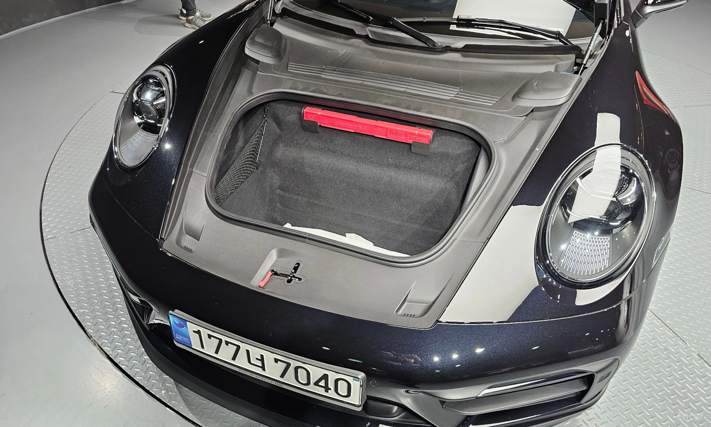Porsche 911 (992) превью 17