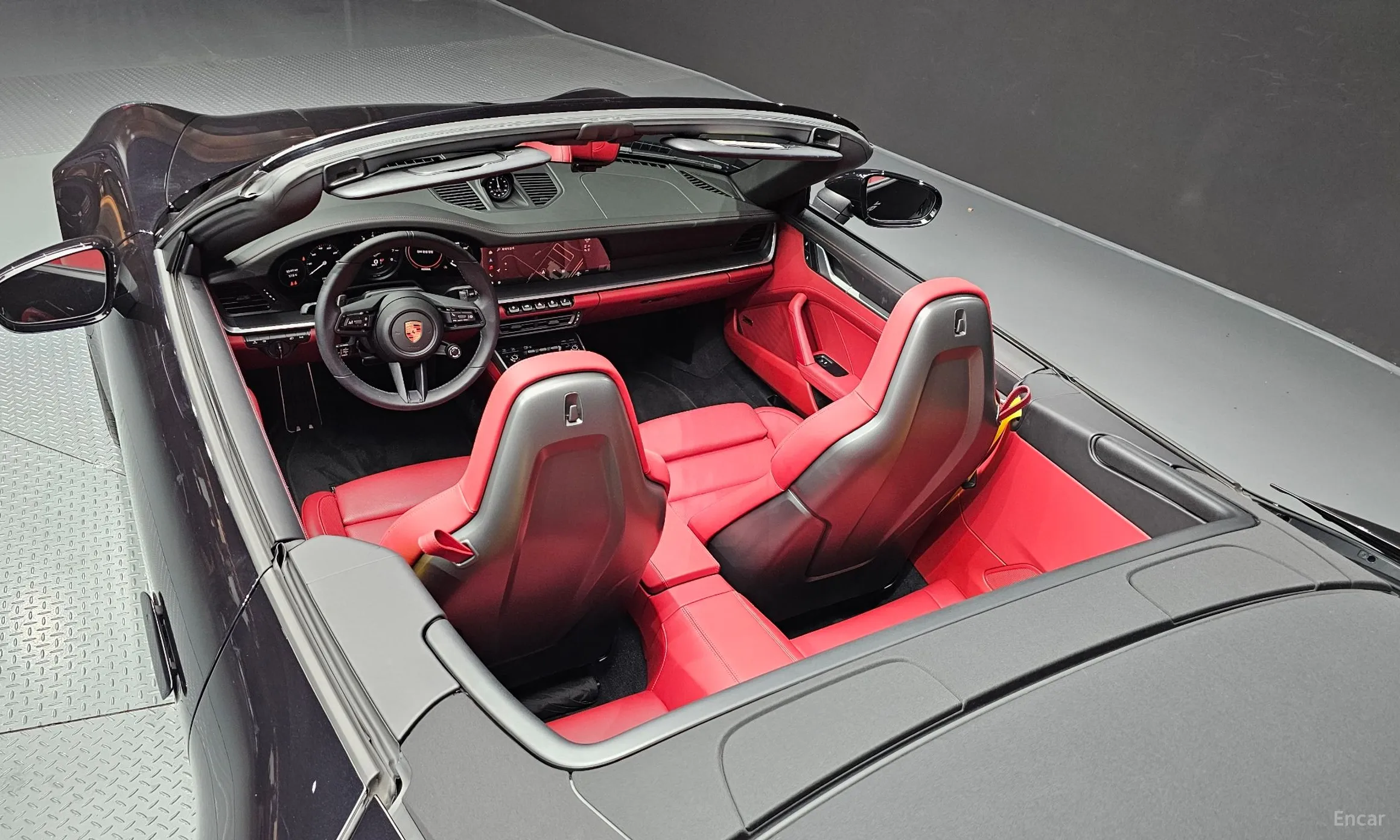 Porsche 911 (992) превью 19
