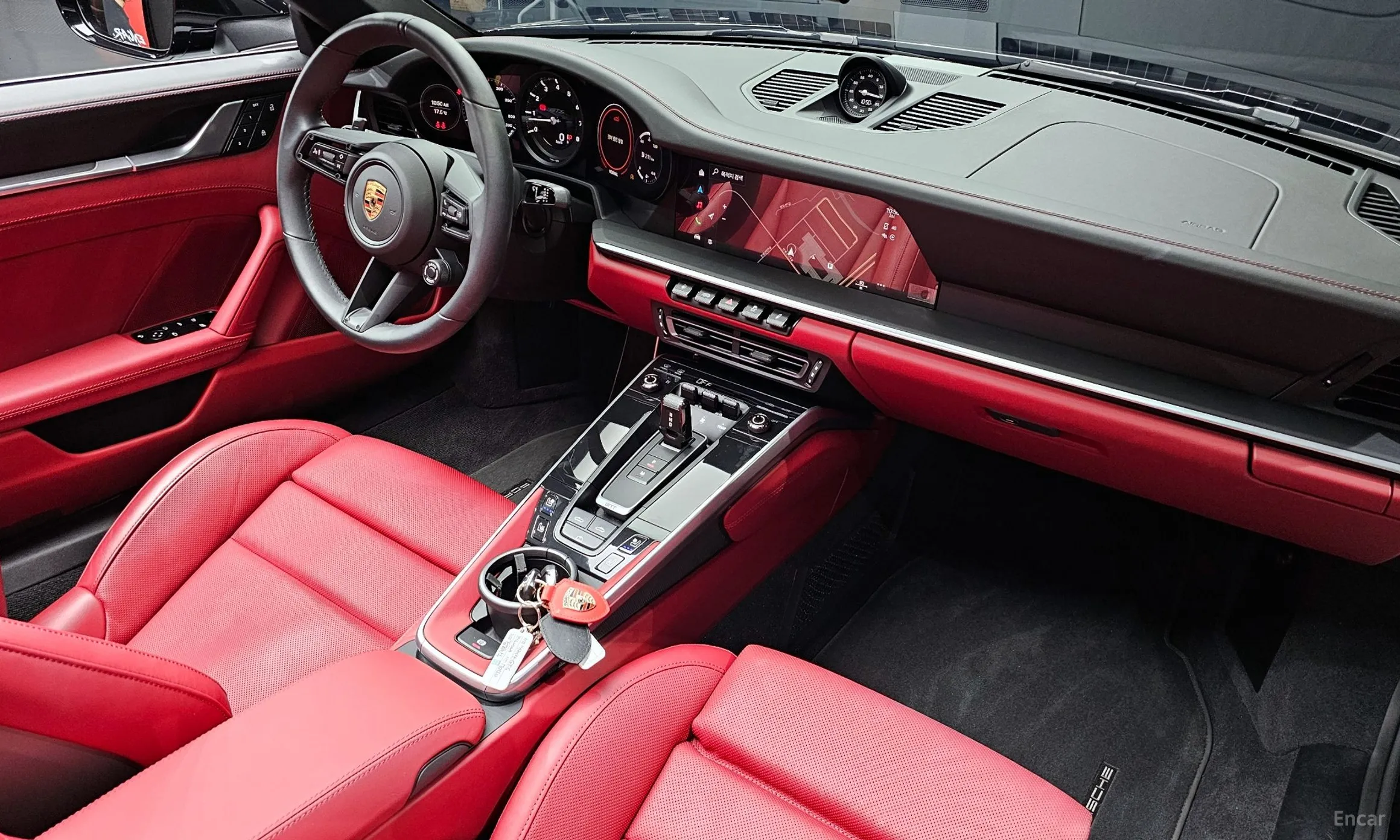 Porsche 911 (992) превью 7