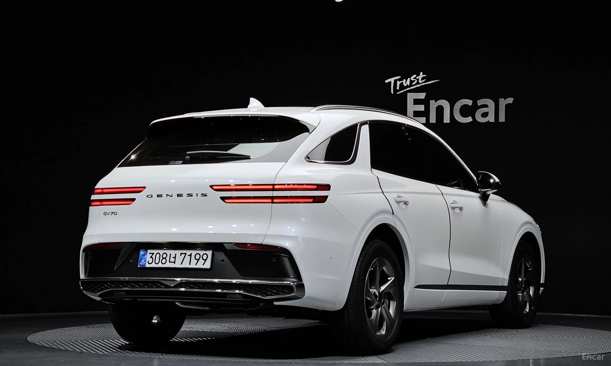 Genesis GV70 превью 2