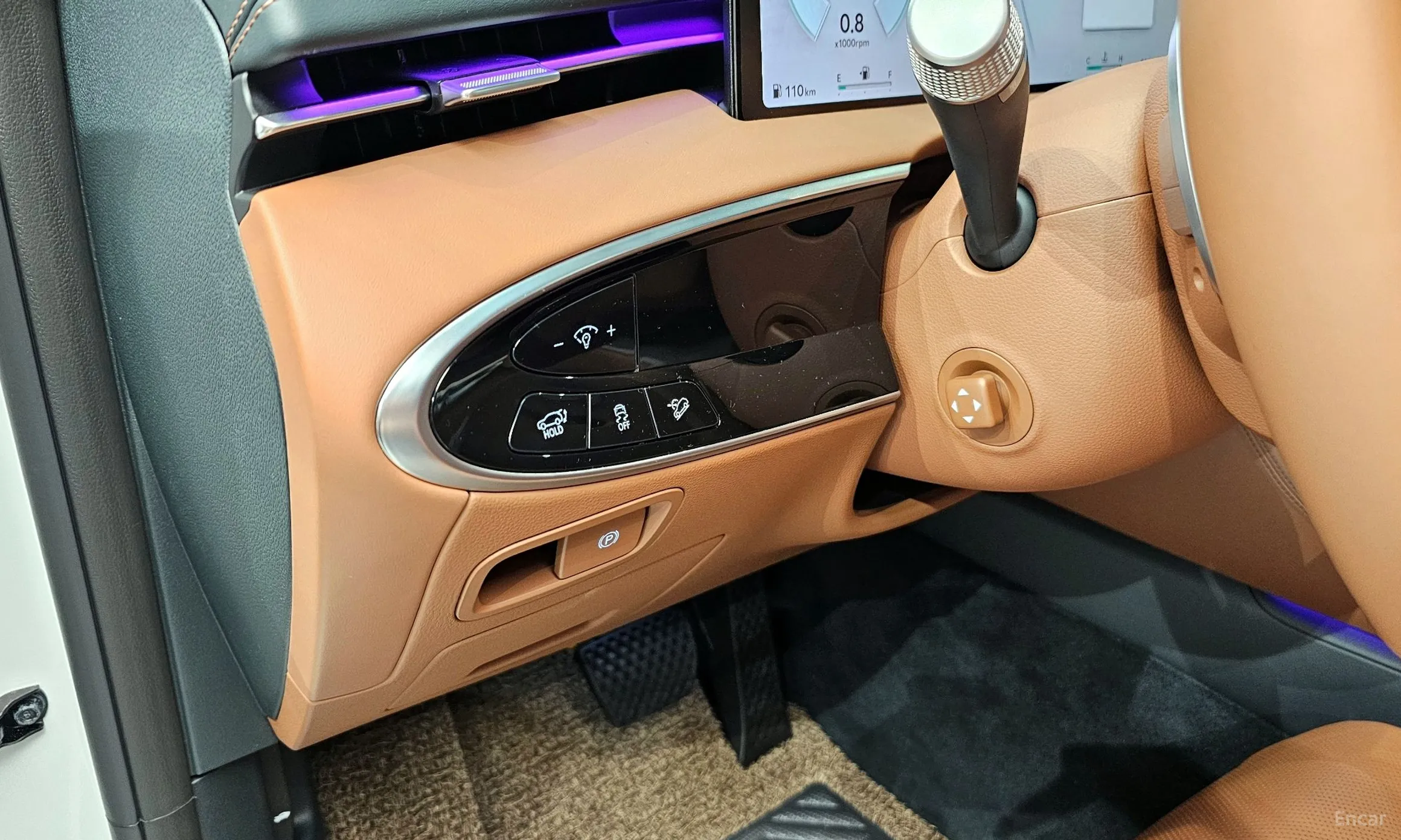 Genesis GV70 превью 16