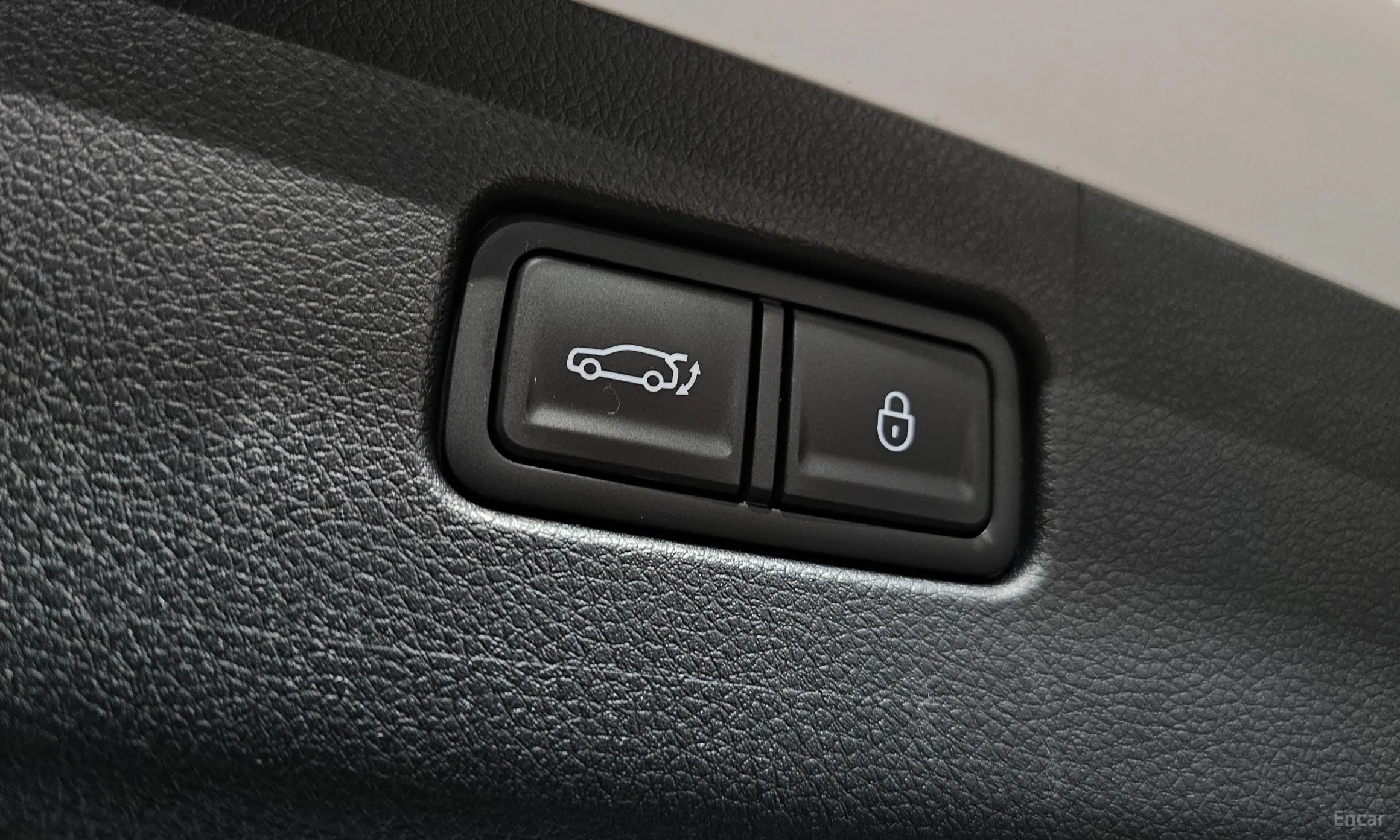 Genesis GV70 превью 19