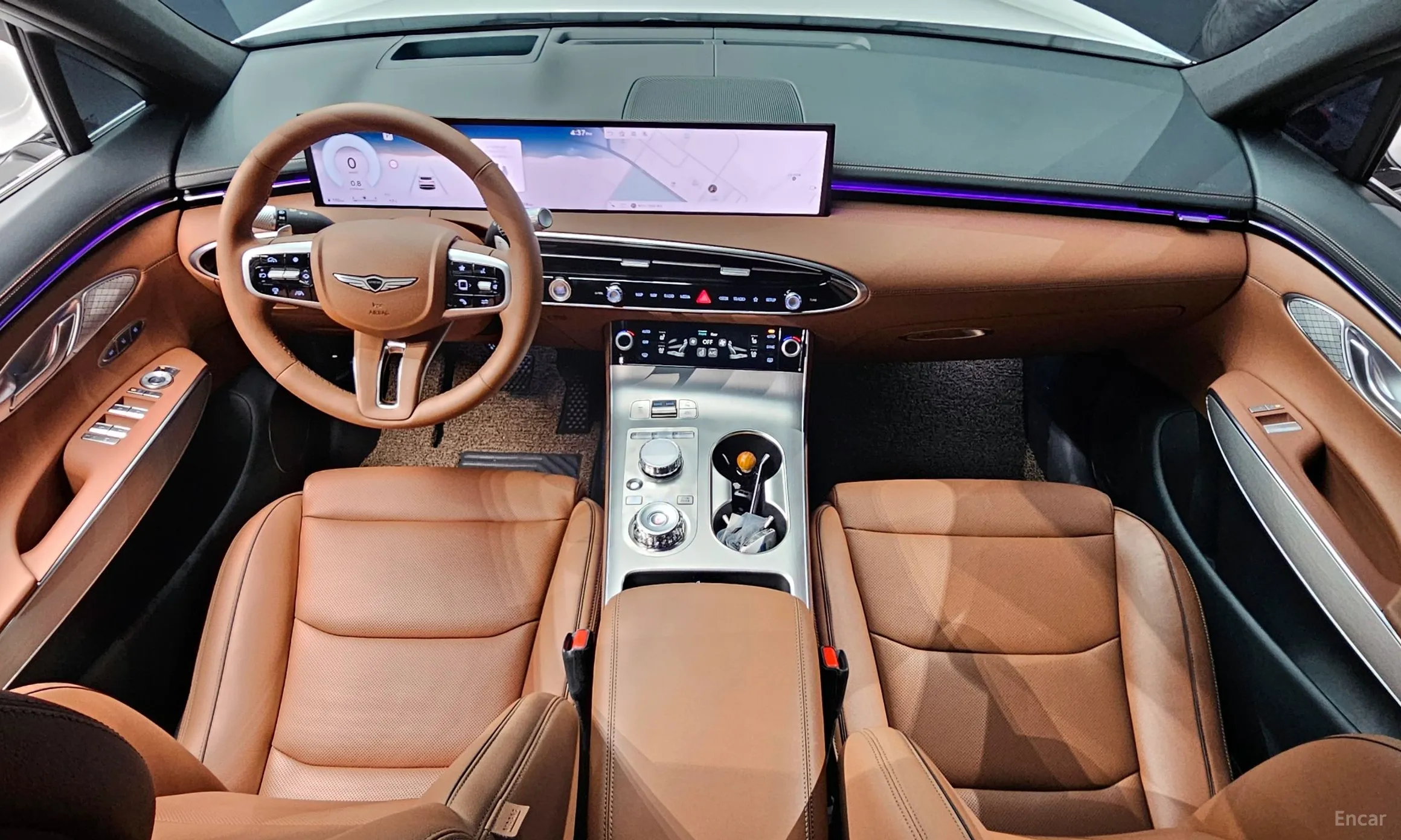 Genesis GV70 превью 7