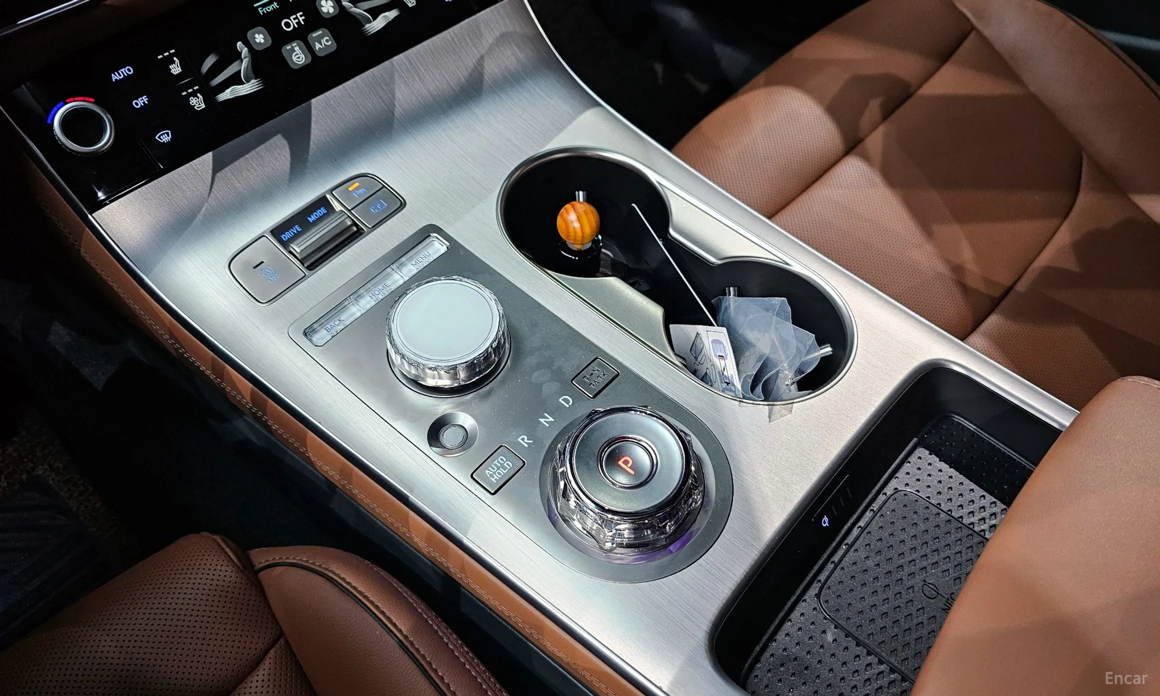 Genesis GV70 превью 9
