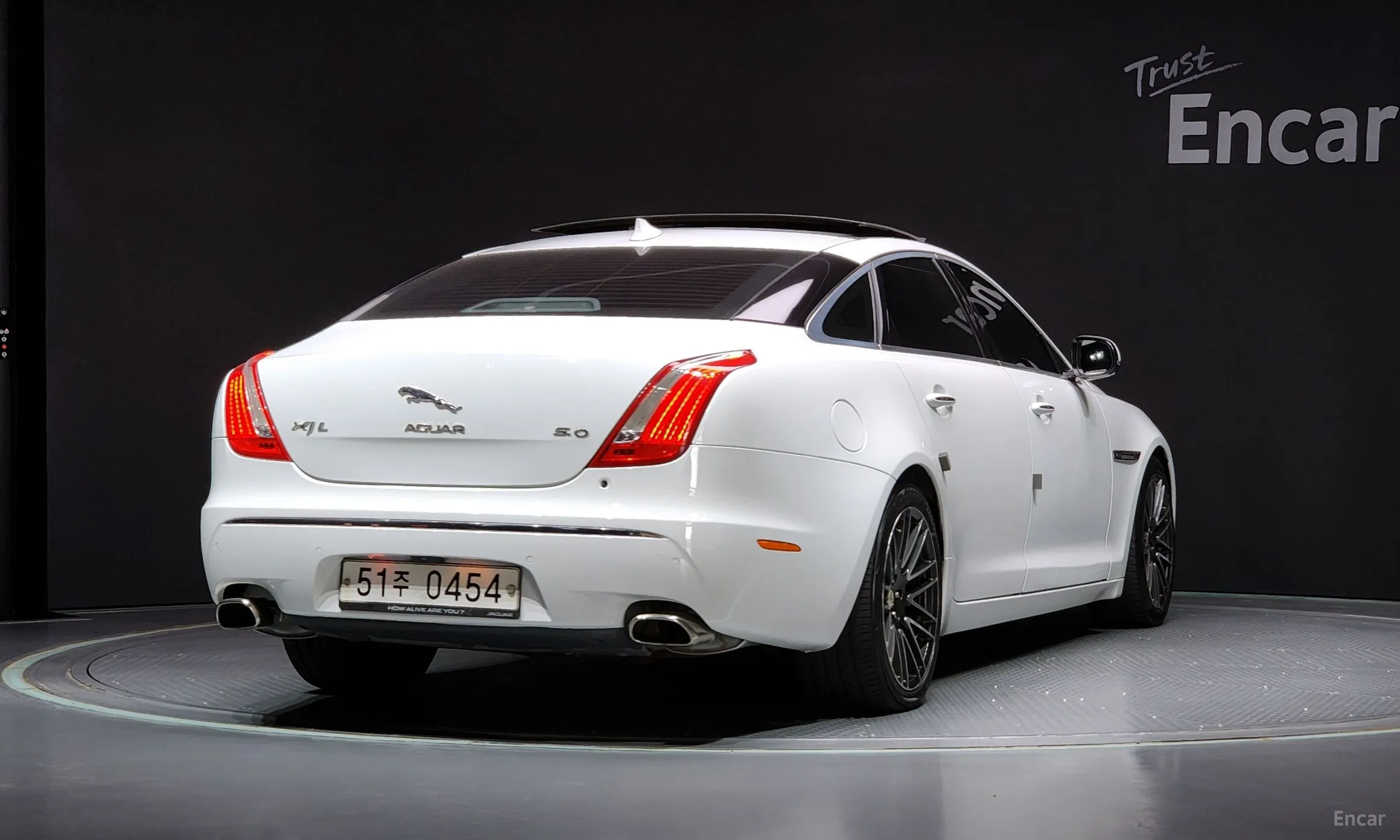 Jaguar All New XJ