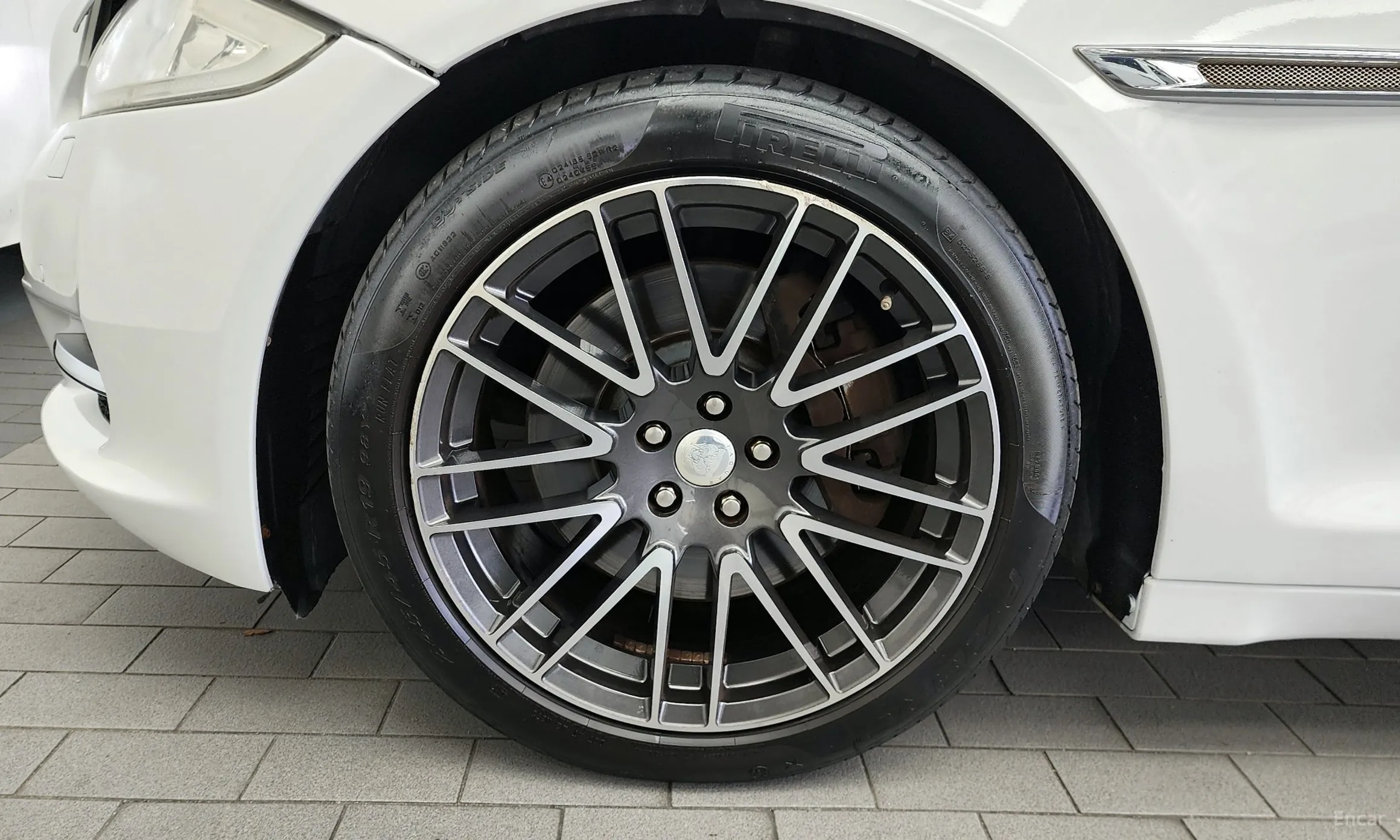 Jaguar All New XJ превью 5