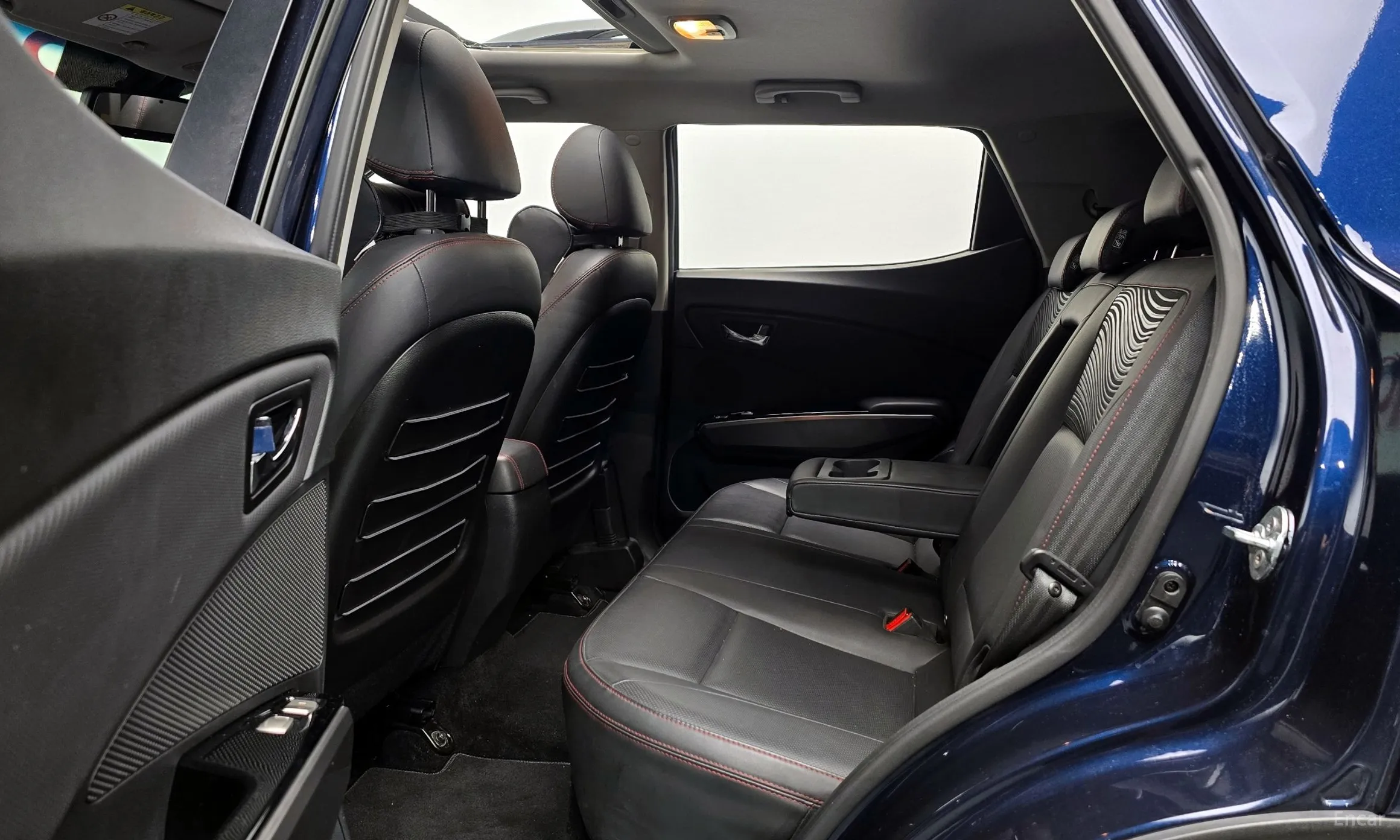 KG Mobility (SsangYong) Tivoli Air превью 12